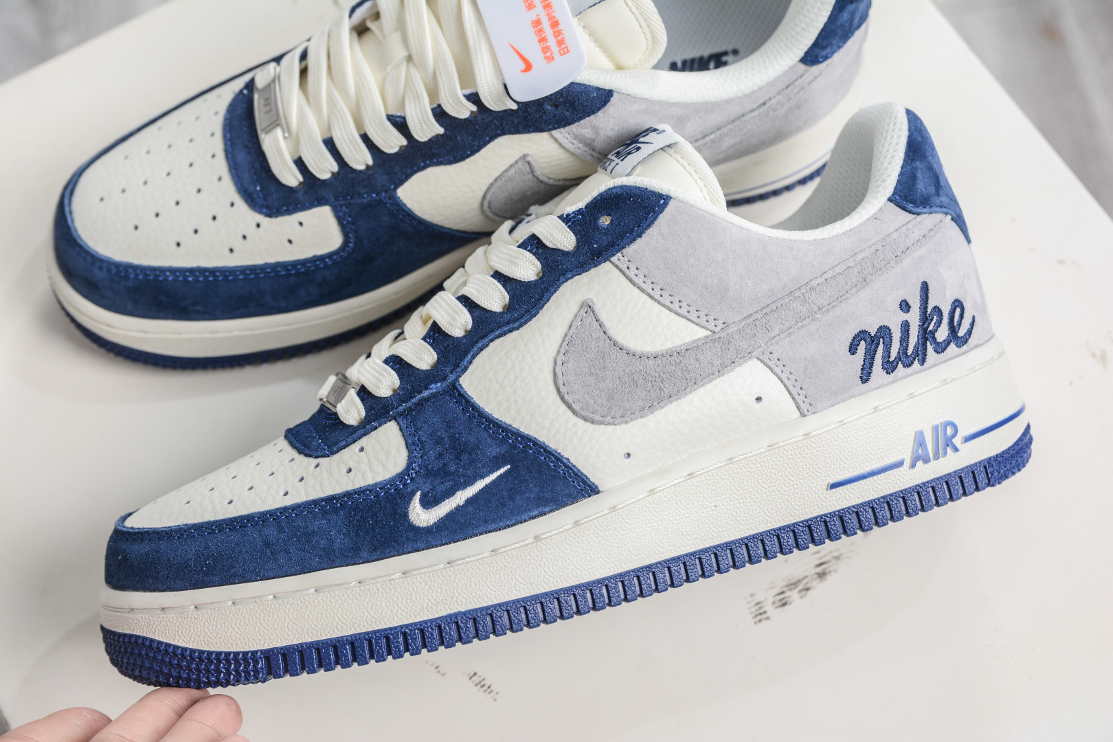 Nike Air Force 1 Low 07 蓝白灰小勾 HM3703-161-Top High Quatity Cheap Sneakers Fashion Clothing Clothes Bags handbags Shoes of all Brand wholesale With The best Quality And Beautiful Price from China Factory Chinese suppliers wholesaler seller Nike Air Force 1 Low 07 蓝白灰小勾 HM3703-161