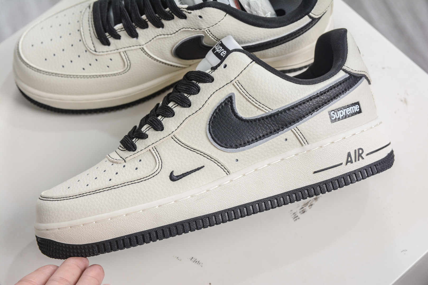 260 Nike Air Force 1 Low 07 x Supreme SUP联名-米白黑 DD1982-337-Chinese UA Cheap High Quatity Brand Clothes Bags handbags Sneakers wholesale wholesaler seller from China Factory suppliers Fashion Clothing Shoes best Quality Beautiful Price 260 Nike Air Force 1 Low 07 x Supreme SUP联名-米白黑 DD1982-337