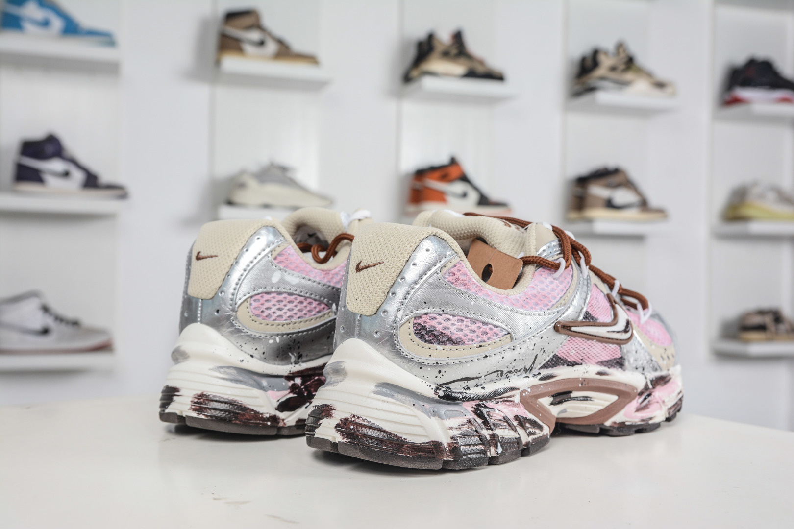 300 NK V5 RNR 舒适百搭防滑耐磨低帮跑步鞋 HQ7901-102-Chinese UA Cheap High Quatity Brand Clothes Bags handbags Sneakers wholesale wholesaler seller from China Factory suppliers Fashion Clothing Shoes best Quality Beautiful Price 300 NK V5 RNR 舒适百搭防滑耐磨低帮跑步鞋 HQ7901-102