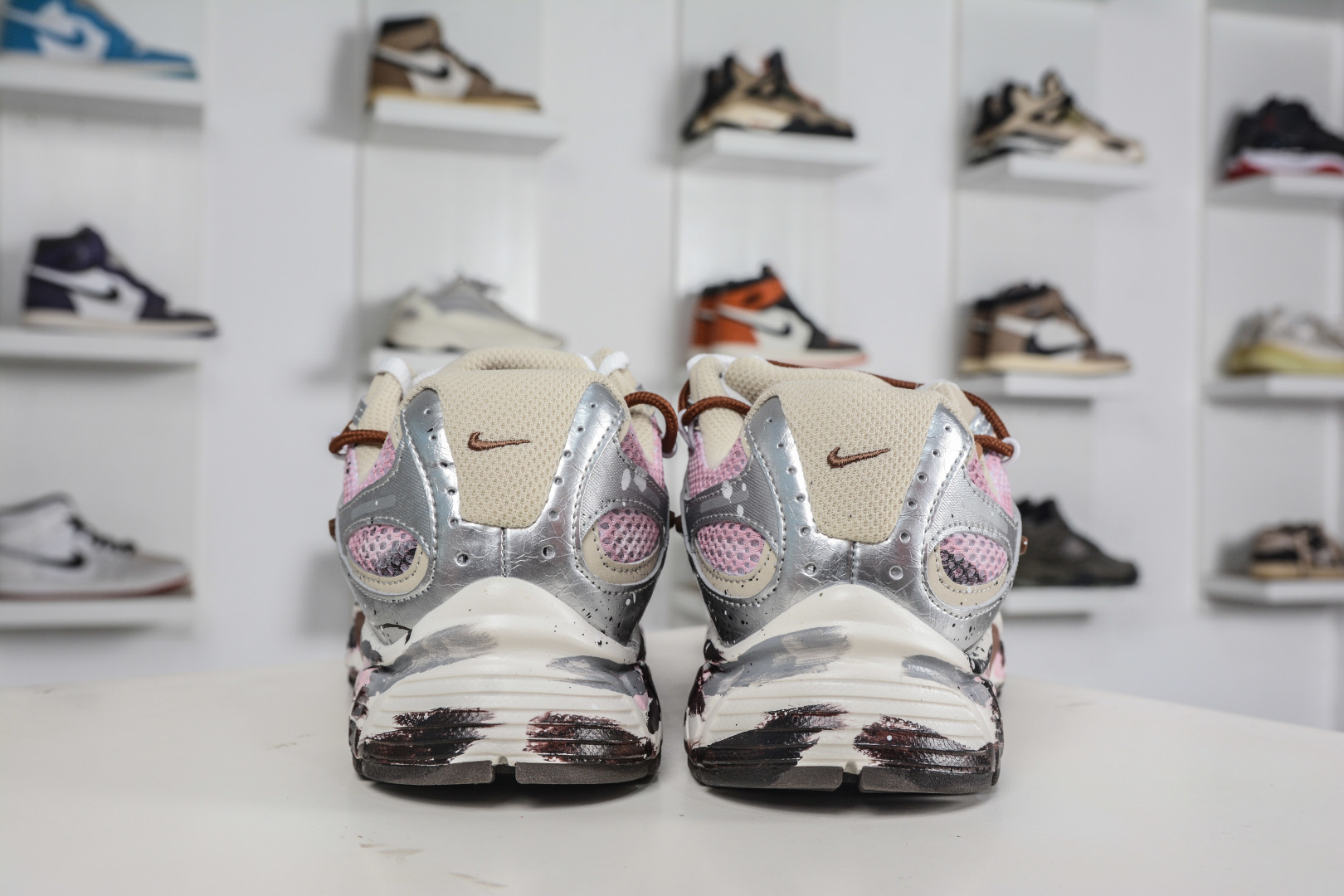 300 NK V5 RNR 舒适百搭防滑耐磨低帮跑步鞋 HQ7901-102-Chinese UA Cheap High Quatity Brand Clothes Bags handbags Sneakers wholesale wholesaler seller from China Factory suppliers Fashion Clothing Shoes best Quality Beautiful Price 300 NK V5 RNR 舒适百搭防滑耐磨低帮跑步鞋 HQ7901-102