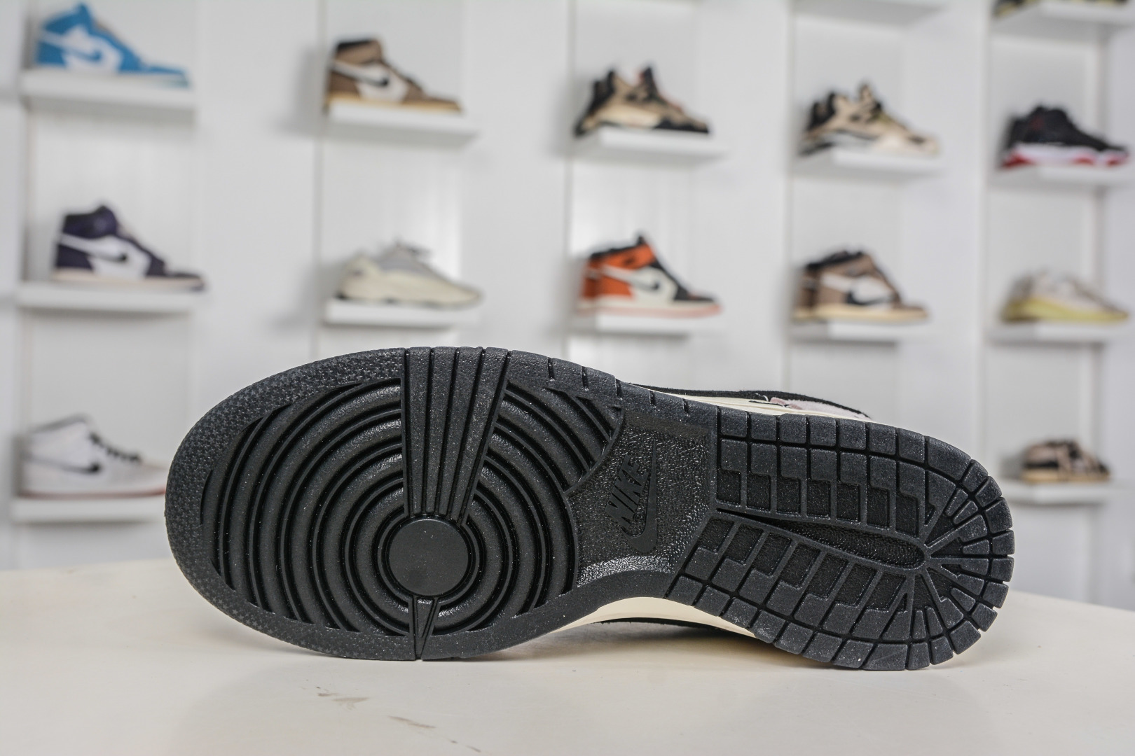 270 Nike SB Dunk Low x Superme SUP联名-米粉黑猪八革 DN3168-018-Chinese UA Cheap High Quatity Brand Clothes Bags handbags Sneakers wholesale wholesaler seller from China Factory suppliers Fashion Clothing Shoes best Quality Beautiful Price 270 Nike SB Dunk Low x Superme SUP联名-米粉黑猪八革 DN3168-018