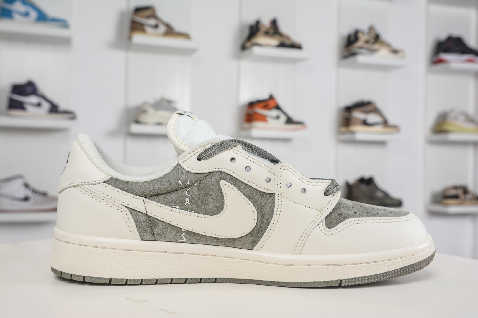 270 The North Face x Supreme x Travis Scott x Air Jordan 1 Low乔丹1代低帮倒钩北面Sup联名-米白灰绿 DM7866-128-Chinese UA Cheap High Quatity Brand Clothes Bags handbags Sneakers wholesale wholesaler seller from China Factory suppliers Fashion Clothing Shoes best Quality Beautiful Price 270 The North Face x Supreme x Travis Scott x Air Jordan 1 Low乔丹1代低帮倒钩北面Sup联名-米白灰绿 DM7866-128