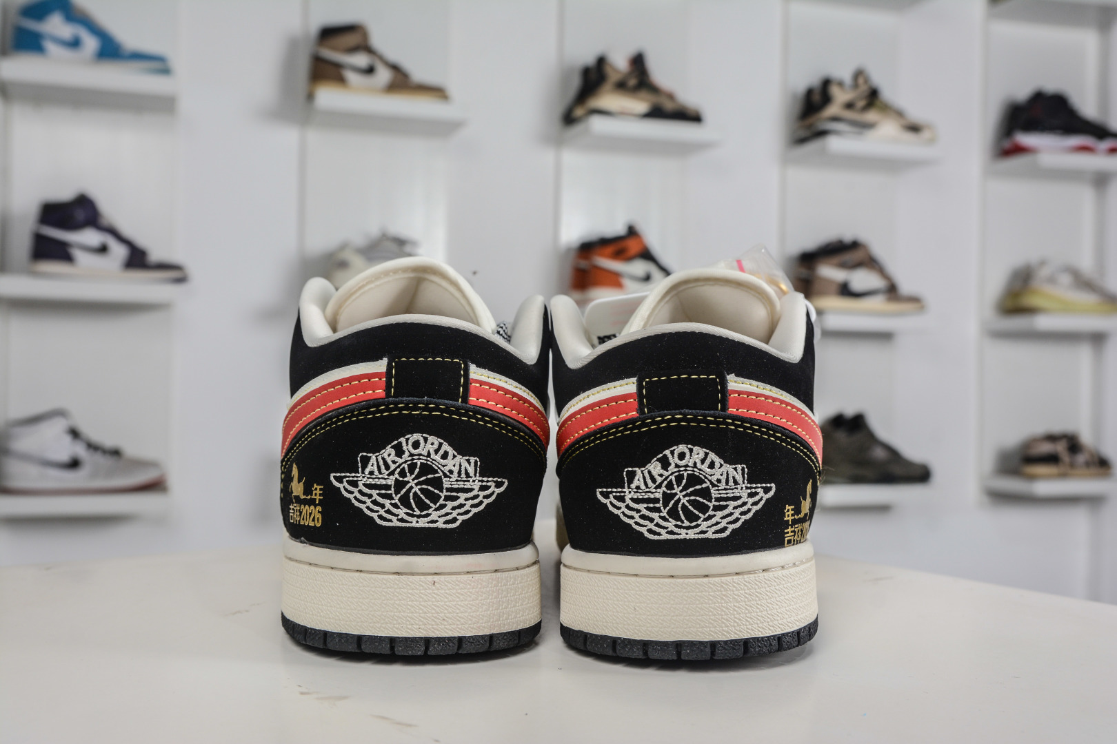 270 Nike Air Jordan 1 Low 马年限定 黑红金标 LL8888-002