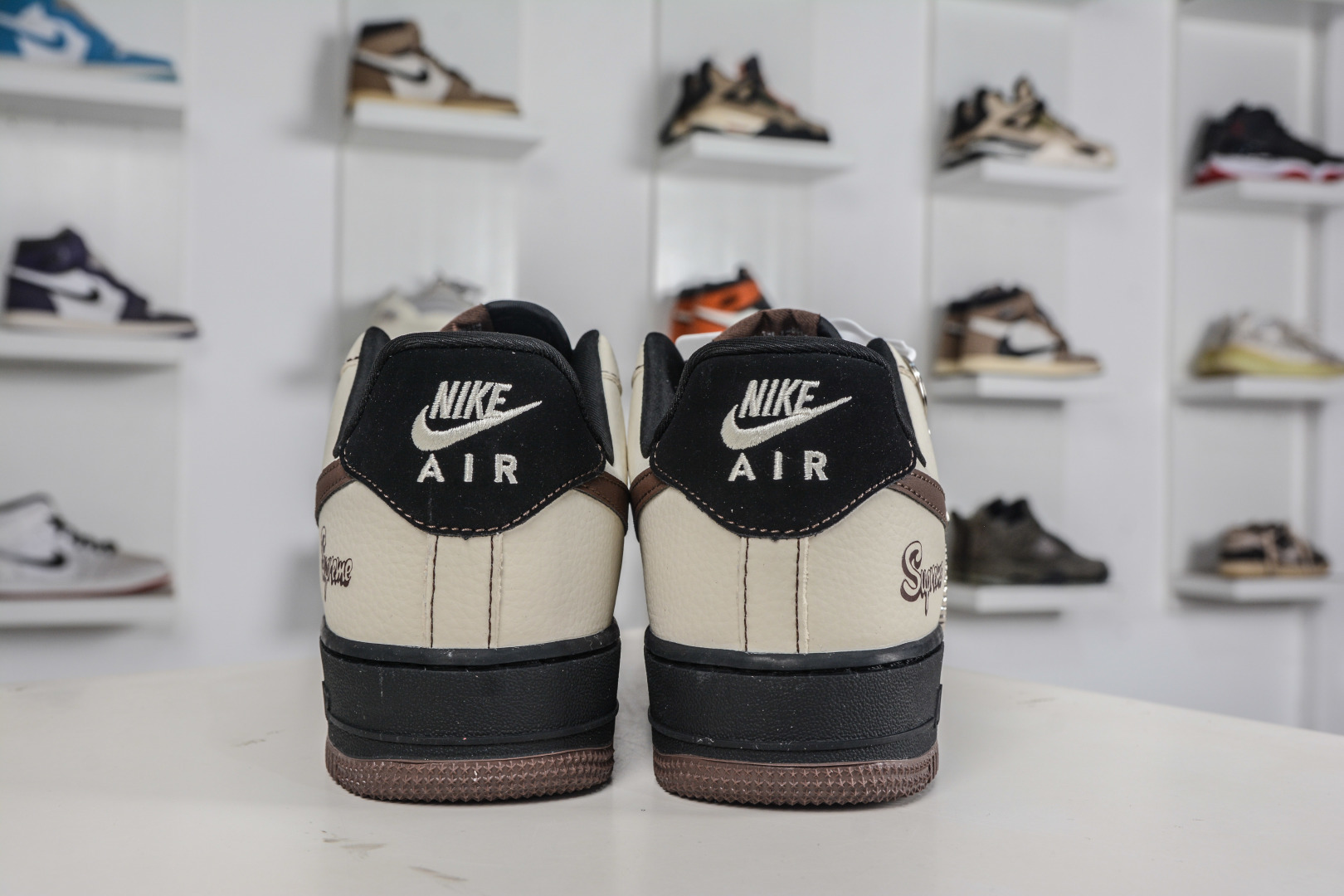 260 Nike Air Force 1 Low 07 x Supreme SUP联名-米白黑棕 KD1688-004-Chinese UA Cheap High Quatity Brand Clothes Bags handbags Sneakers wholesale wholesaler seller from China Factory suppliers Fashion Clothing Shoes best Quality Beautiful Price 260 Nike Air Force 1 Low 07 x Supreme SUP联名-米白黑棕 KD1688-004