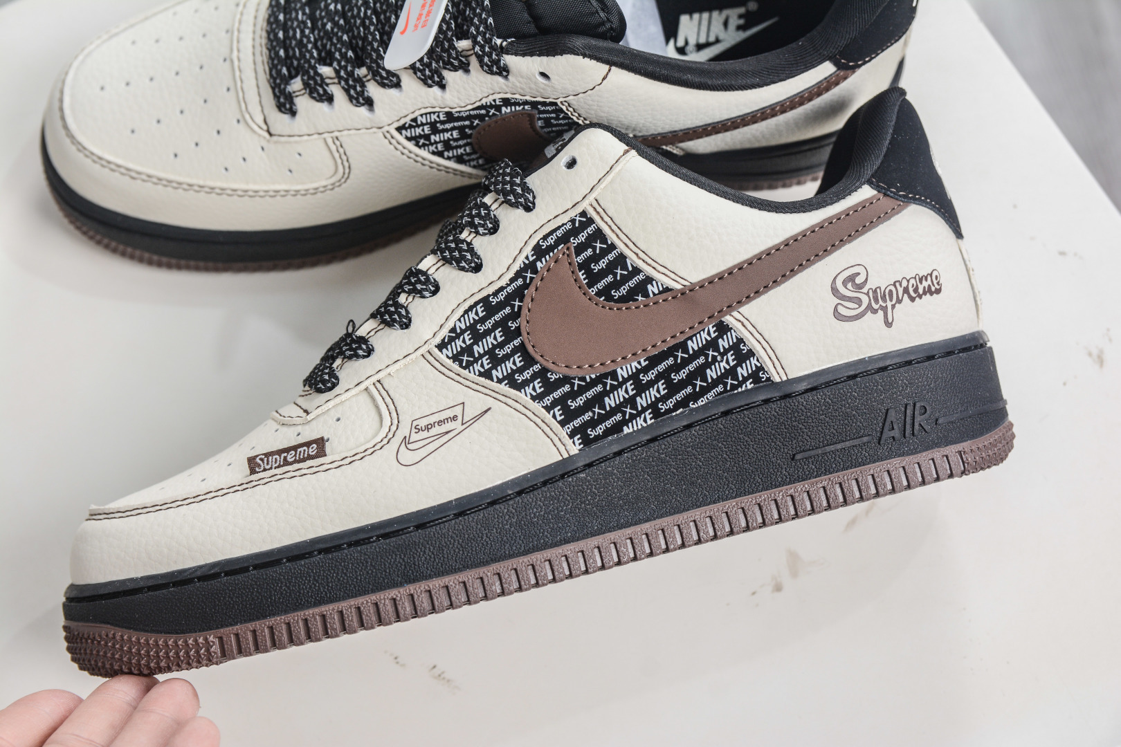 260 Nike Air Force 1 Low 07 x Supreme SUP联名-米白黑棕 KD1688-004-Chinese UA Cheap High Quatity Brand Clothes Bags handbags Sneakers wholesale wholesaler seller from China Factory suppliers Fashion Clothing Shoes best Quality Beautiful Price 260 Nike Air Force 1 Low 07 x Supreme SUP联名-米白黑棕 KD1688-004