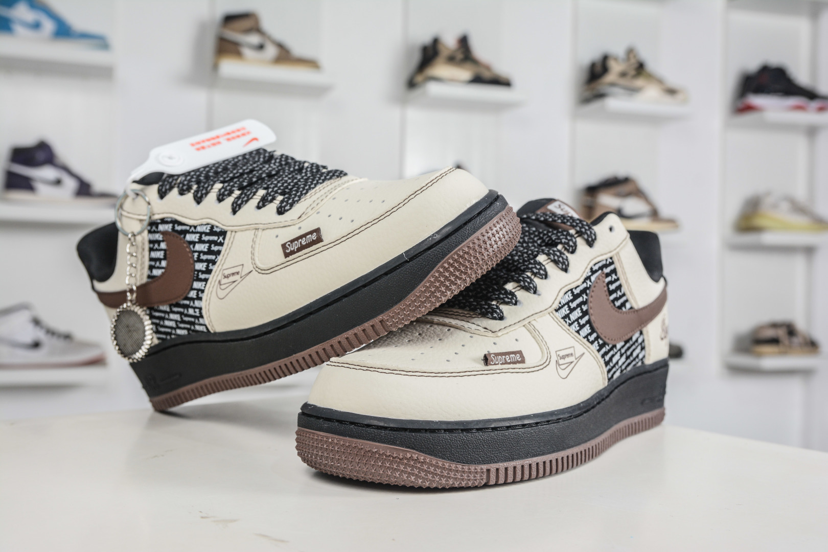 260 Nike Air Force 1 Low 07 x Supreme SUP联名-米白黑棕 KD1688-004-Chinese UA Cheap High Quatity Brand Clothes Bags handbags Sneakers wholesale wholesaler seller from China Factory suppliers Fashion Clothing Shoes best Quality Beautiful Price 260 Nike Air Force 1 Low 07 x Supreme SUP联名-米白黑棕 KD1688-004