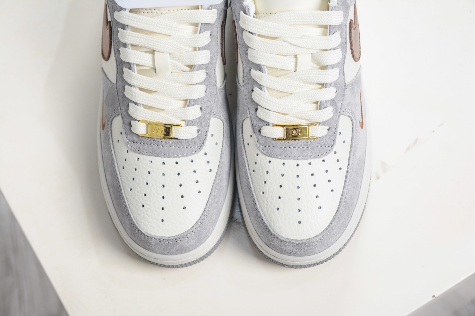 260 Nike Air Force 1 Low 07 奶白灰金 DV5477-007-Chinese UA Cheap High Quatity Brand Clothes Bags handbags Sneakers wholesale wholesaler seller from China Factory suppliers Fashion Clothing Shoes best Quality Beautiful Price 260 Nike Air Force 1 Low 07 奶白灰金 DV5477-007
