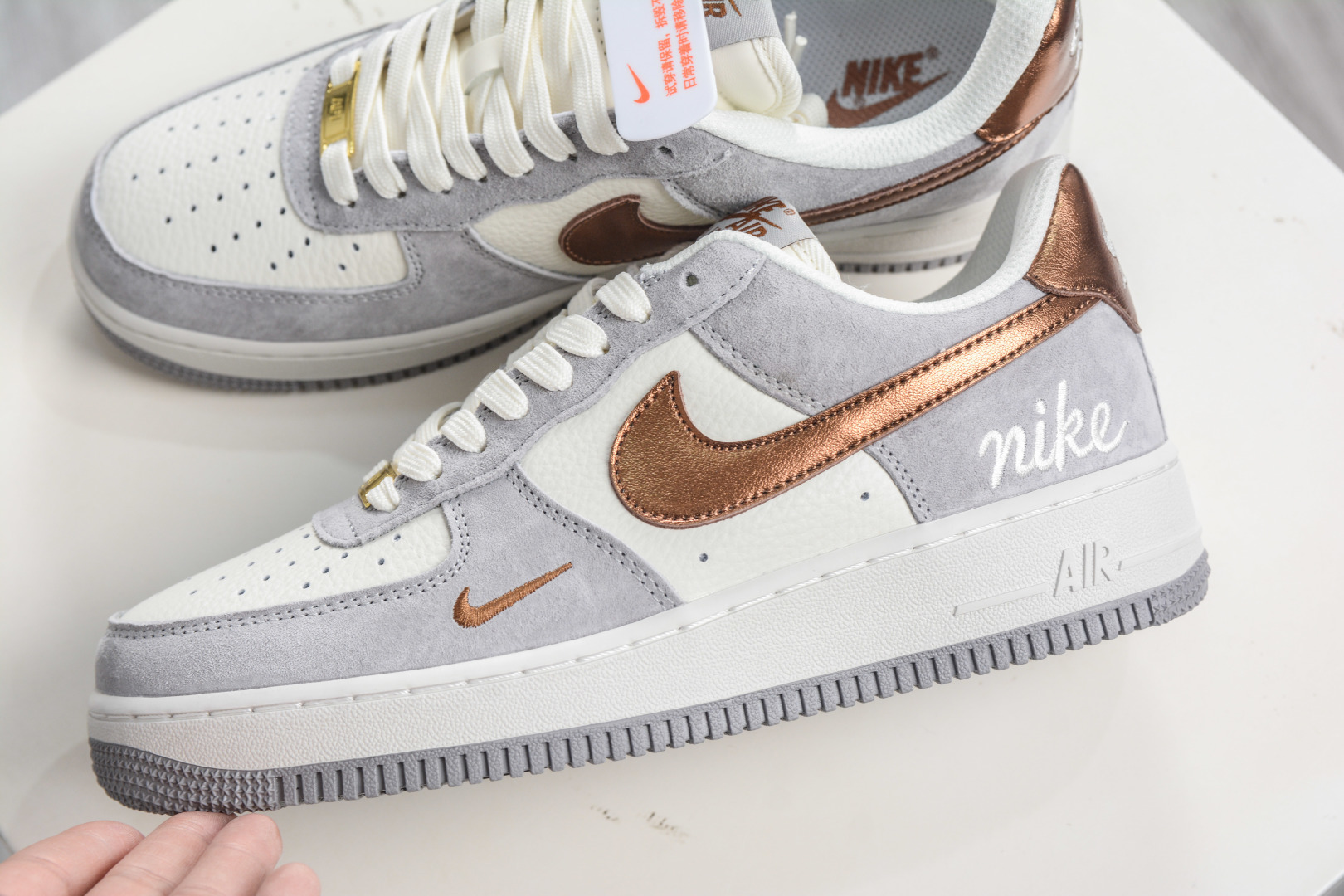 260 Nike Air Force 1 Low 07 奶白灰金 DV5477-007-Chinese UA Cheap High Quatity Brand Clothes Bags handbags Sneakers wholesale wholesaler seller from China Factory suppliers Fashion Clothing Shoes best Quality Beautiful Price 260 Nike Air Force 1 Low 07 奶白灰金 DV5477-007