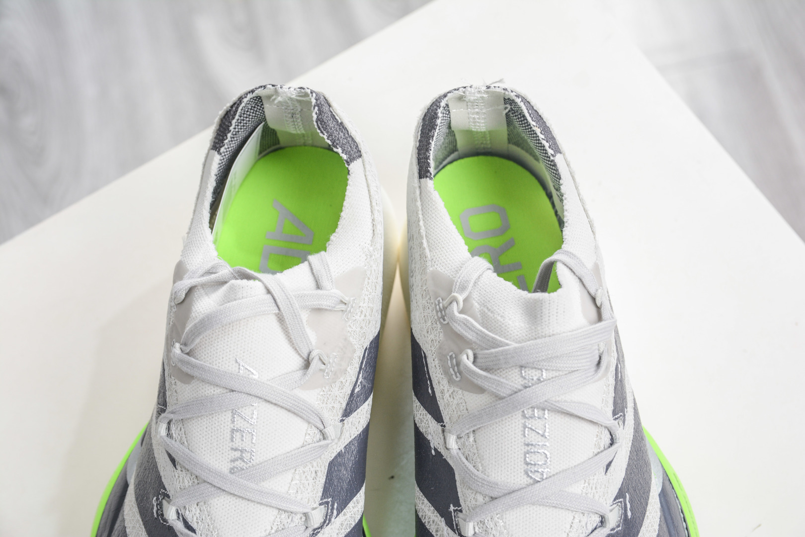 220 Adidas Adizero Prime X3 Strung 舒适防滑耐磨低帮跑步鞋 JR5685-Chinese UA Cheap High Quatity Brand Clothes Bags handbags Sneakers wholesale wholesaler seller from China Factory suppliers Fashion Clothing Shoes best Quality Beautiful Price 220 Adidas Adizero Prime X3 Strung 舒适防滑耐磨低帮跑步鞋 JR5685