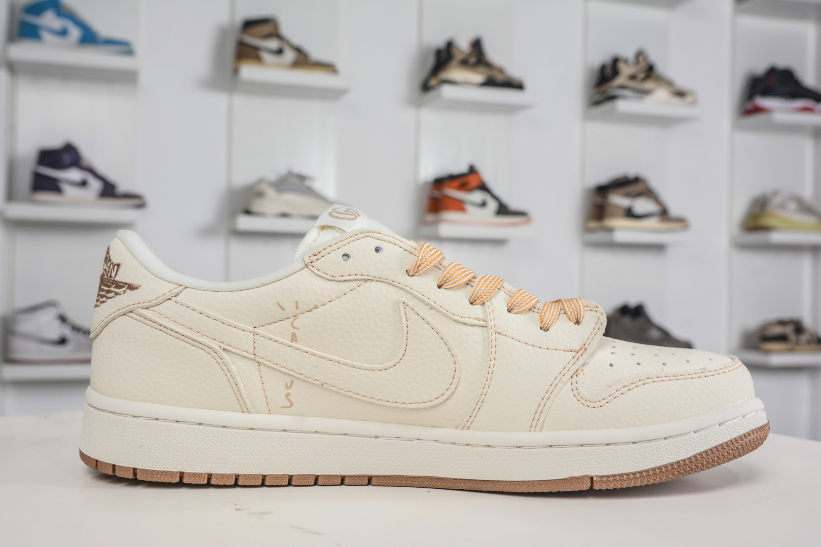 270 TS x Air Jordan x GUCCI AJ1 Low 倒钩低帮联名古驰-米棕印花 LD2028-066-Chinese UA Cheap High Quatity Brand Clothes Bags handbags Sneakers wholesale wholesaler seller from China Factory suppliers Fashion Clothing Shoes best Quality Beautiful Price 270 TS x Air Jordan x GUCCI AJ1 Low 倒钩低帮联名古驰-米棕印花 LD2028-066