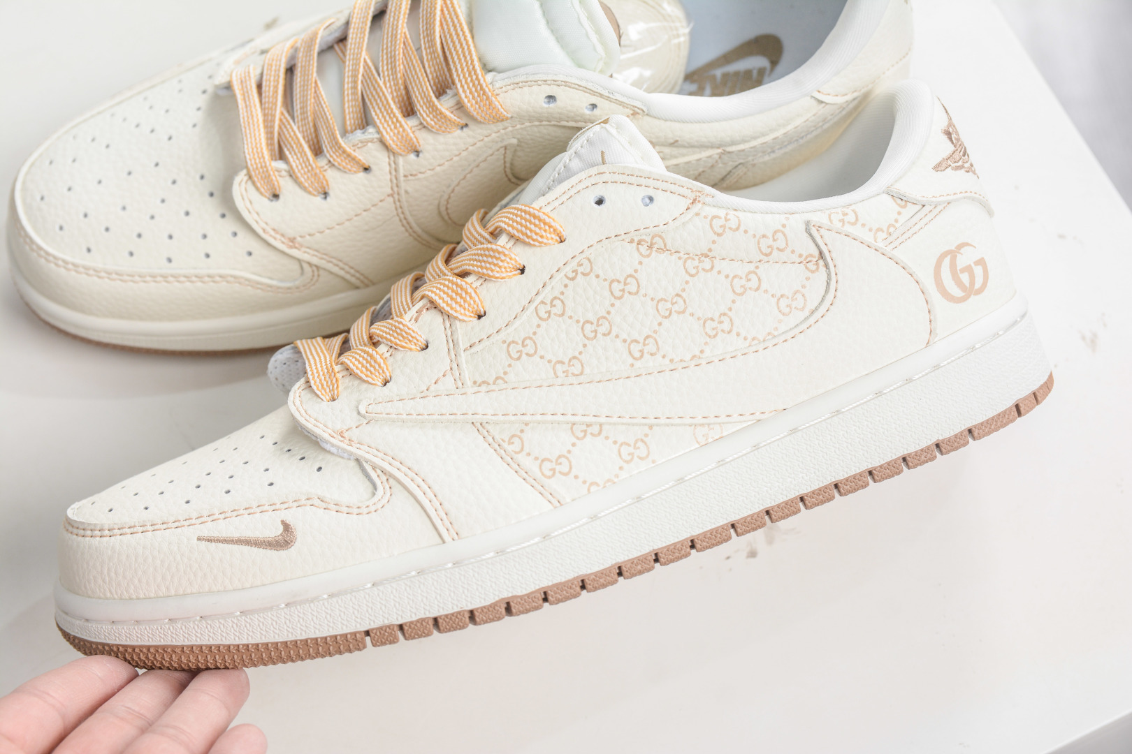 270 TS x Air Jordan x GUCCI AJ1 Low 倒钩低帮联名古驰-米棕印花 LD2028-066-Chinese UA Cheap High Quatity Brand Clothes Bags handbags Sneakers wholesale wholesaler seller from China Factory suppliers Fashion Clothing Shoes best Quality Beautiful Price 270 TS x Air Jordan x GUCCI AJ1 Low 倒钩低帮联名古驰-米棕印花 LD2028-066