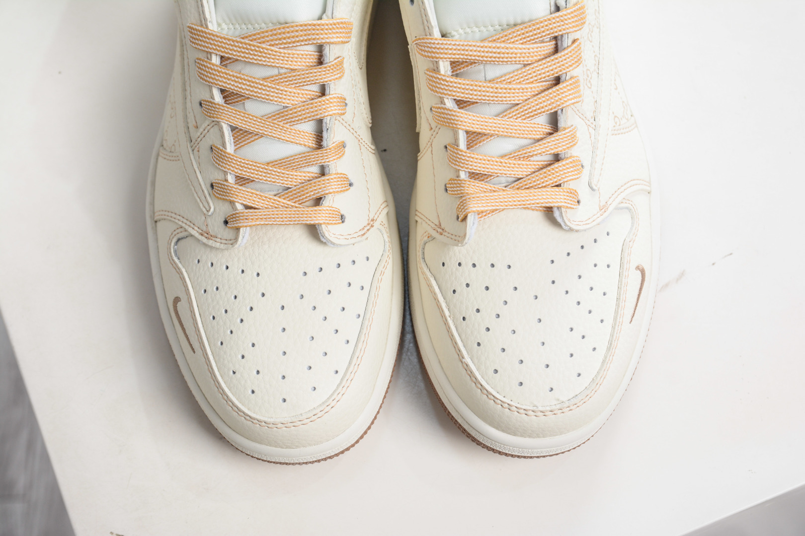 270 TS x Air Jordan x GUCCI AJ1 Low 倒钩低帮联名古驰-米棕印花 LD2028-066-Chinese UA Cheap High Quatity Brand Clothes Bags handbags Sneakers wholesale wholesaler seller from China Factory suppliers Fashion Clothing Shoes best Quality Beautiful Price 270 TS x Air Jordan x GUCCI AJ1 Low 倒钩低帮联名古驰-米棕印花 LD2028-066