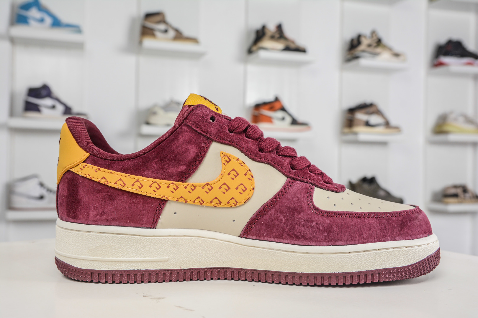 Nike Air Force 1 '07 Low 马年限定联名-酒红金钩 KD1688-003 Nike Air Force 1 '07 Low 马年限定联名-酒红金钩 KD1688-003