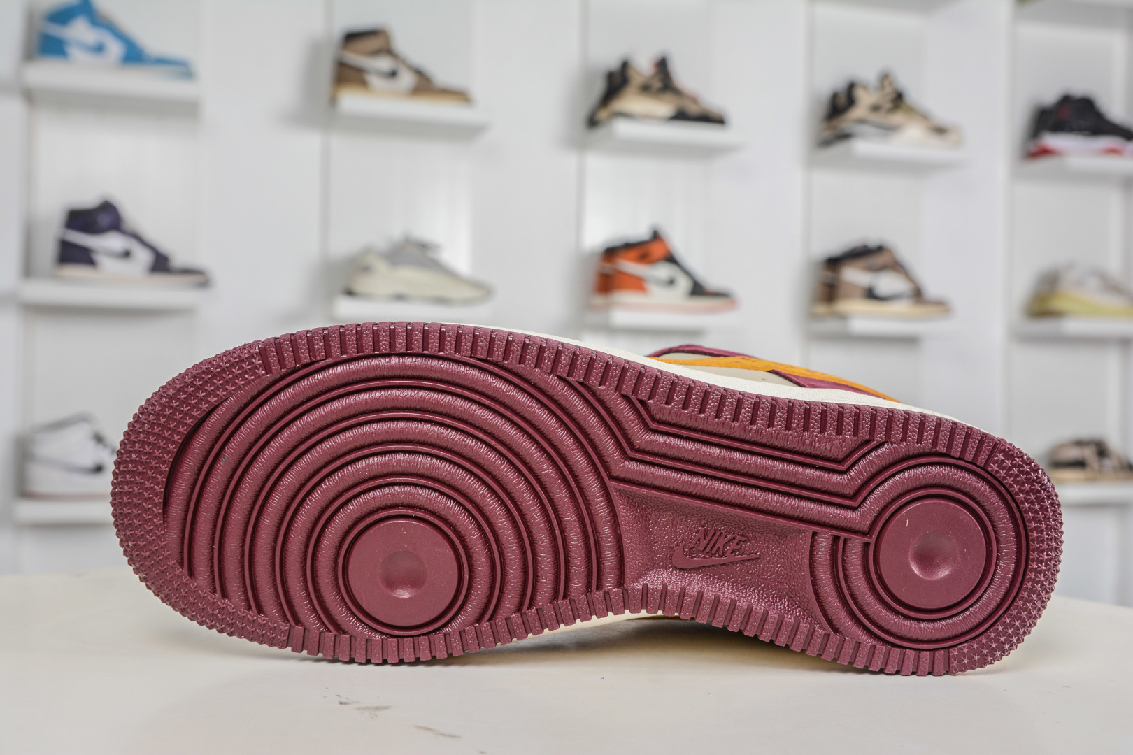 Nike Air Force 1 '07 Low 马年限定联名-酒红金钩 KD1688-003 Nike Air Force 1 '07 Low 马年限定联名-酒红金钩 KD1688-003