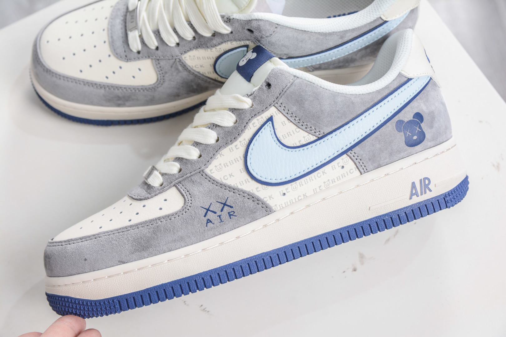 BE@RBRICK x Nike Air Force 1 暴力熊联名-白蓝灰麂皮 XD9314-610 BE@RBRICK x Nike Air Force 1 暴力熊联名-白蓝灰麂皮 XD9314-610