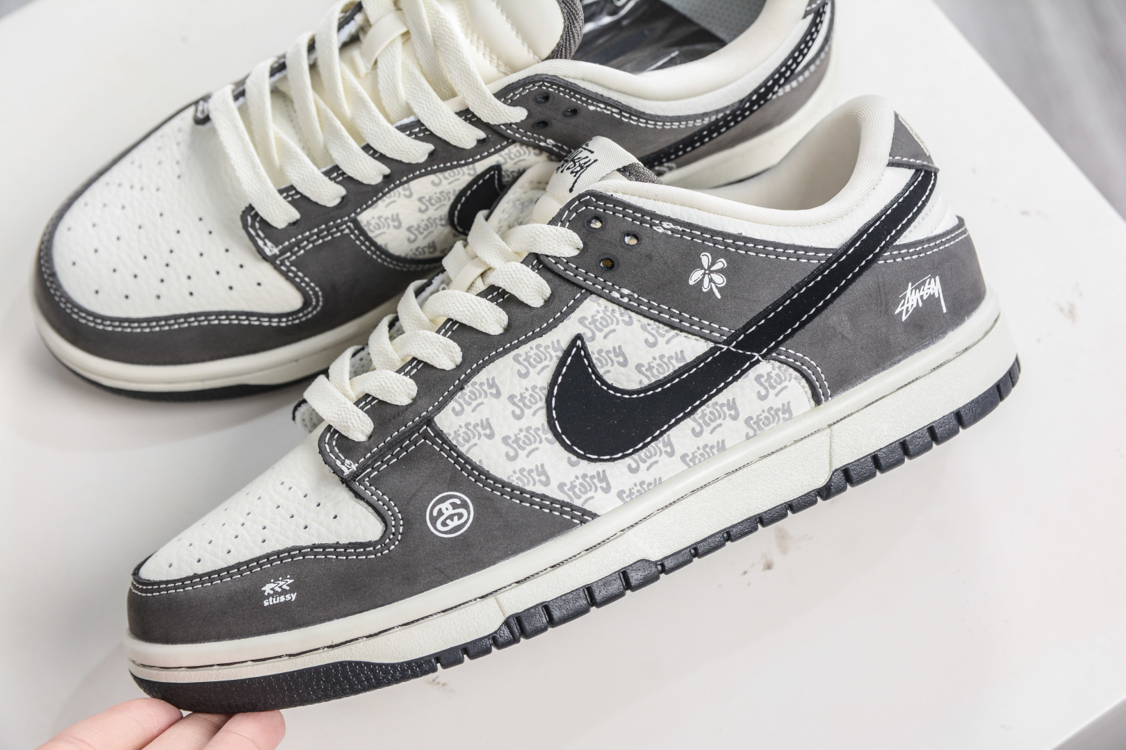 Nike SB Dunk Low X Stussy 斯图西联名-白灰 YF9511-914 Nike SB Dunk Low X Stussy 斯图西联名-白灰 YF9511-914