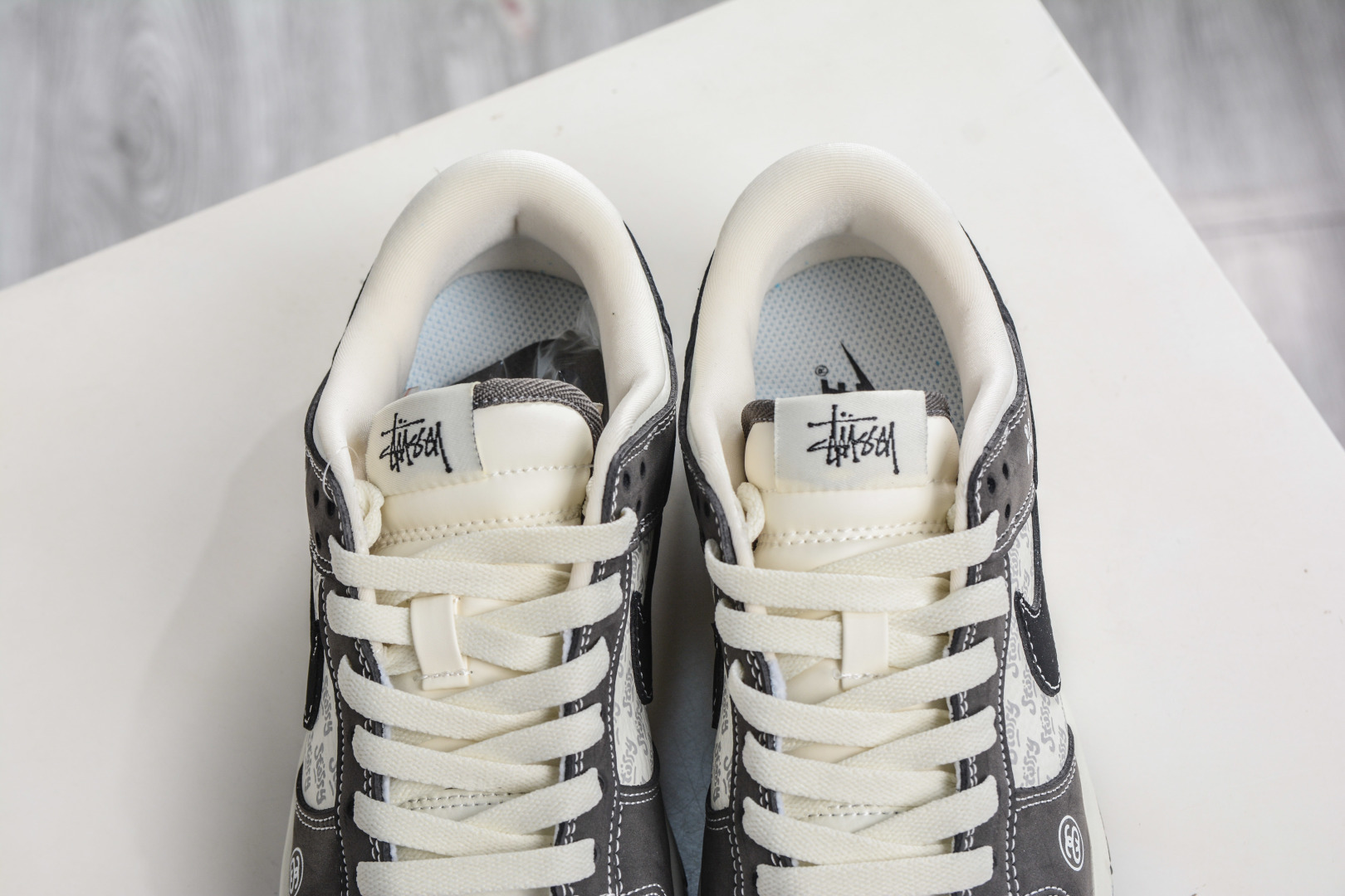 Nike SB Dunk Low X Stussy 斯图西联名-白灰 YF9511-914 Nike SB Dunk Low X Stussy 斯图西联名-白灰 YF9511-914