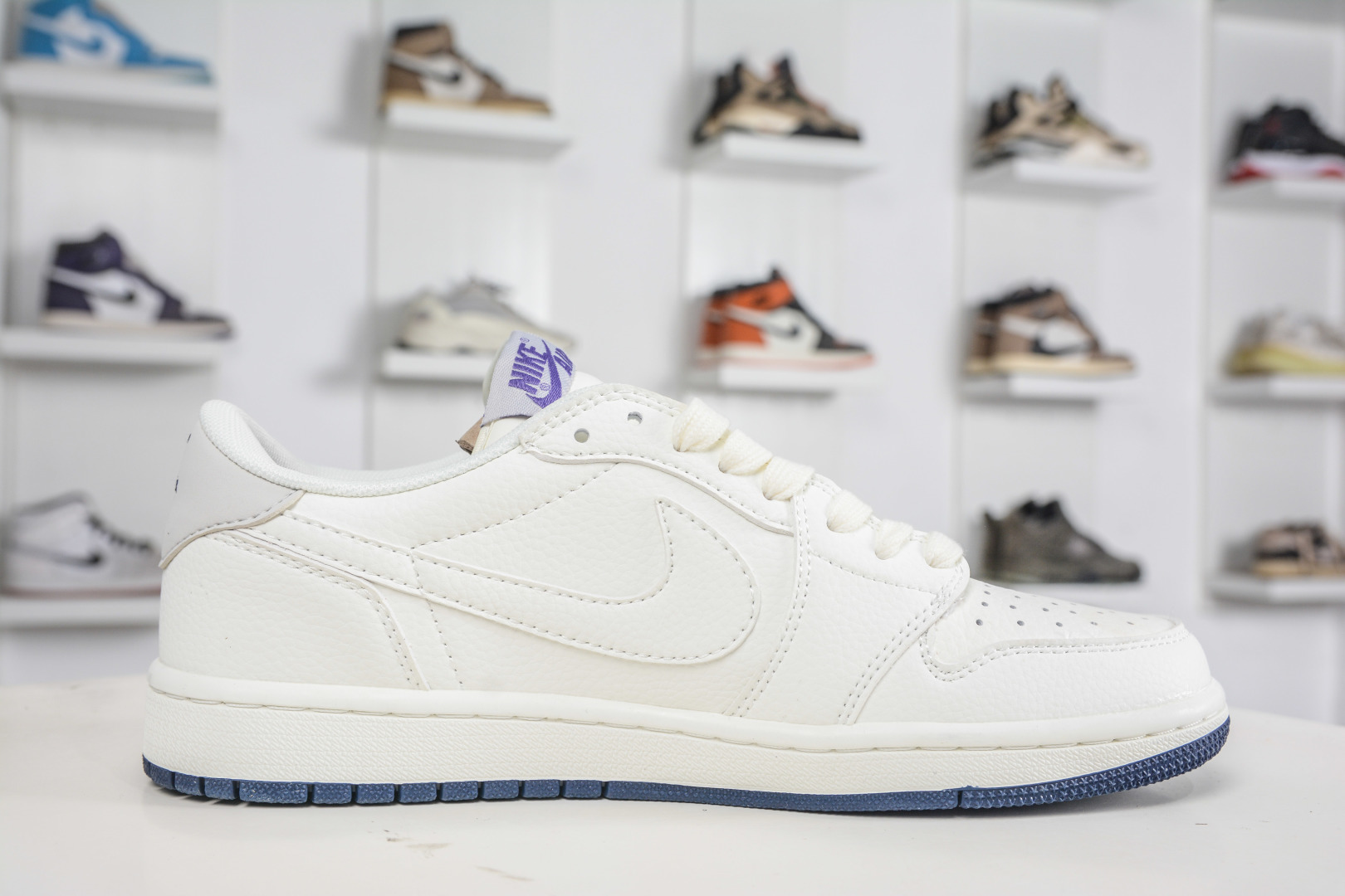 TS x Air Jordan AJ1 Low x Bape 猿人头联名-米白黑 倒钩低帮联名定制配色 LD2028-074 TS x Air Jordan AJ1 Low x Bape 猿人头联名-米白黑 倒钩低帮联名定制配色 LD2028-074