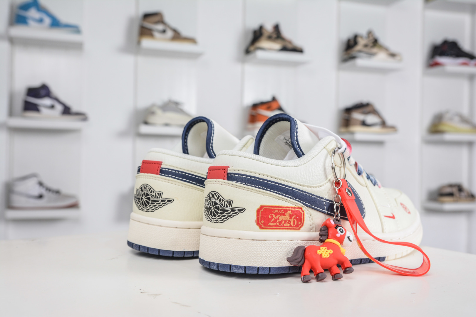 Nike Air Jordan 1 Low 马年限定 米黑双拼底 定制配色 FC7688-198 Nike Air Jordan 1 Low 马年限定 米黑双拼底 定制配色 FC7688-198