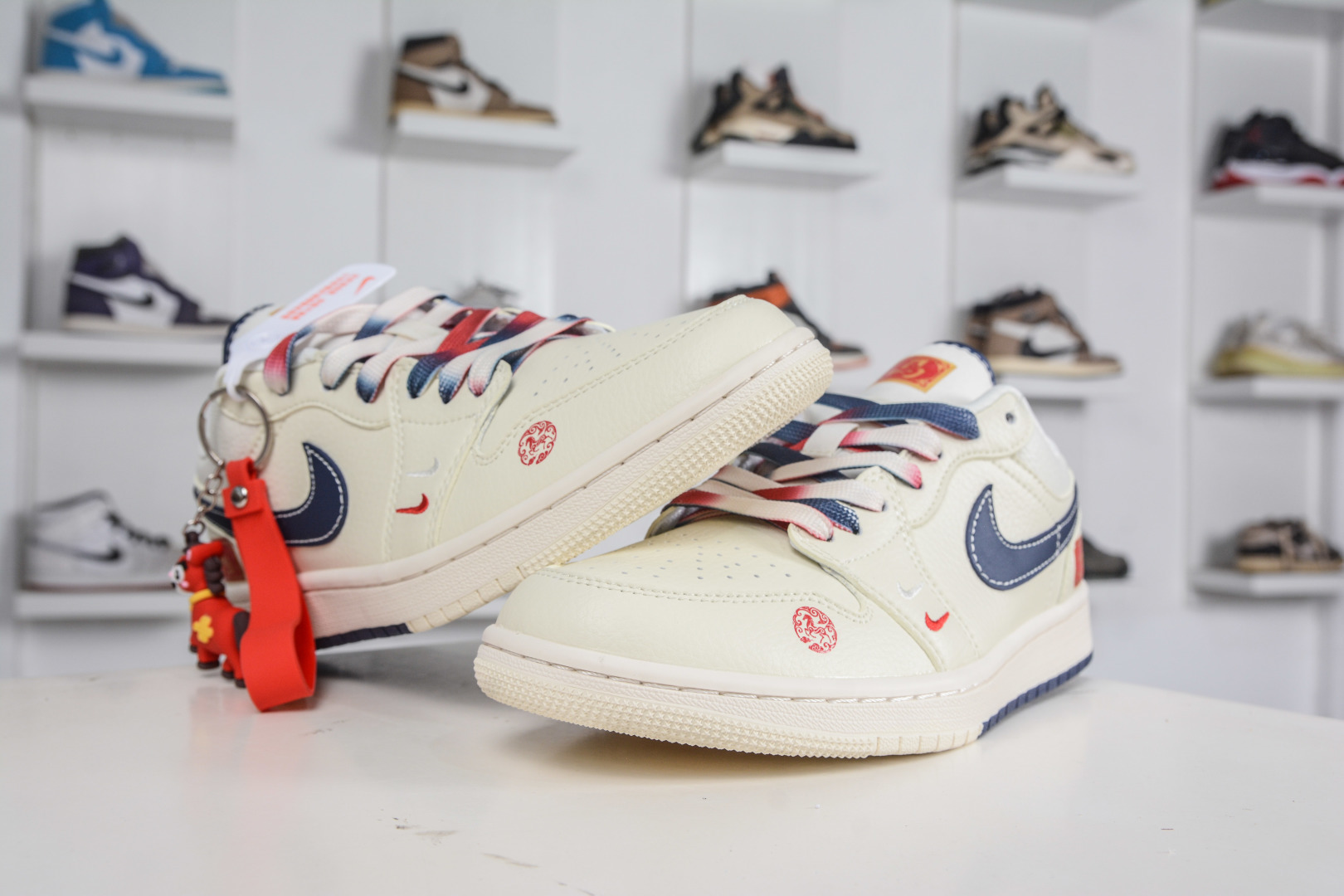 Nike Air Jordan 1 Low 马年限定 米黑双拼底 定制配色 FC7688-198 Nike Air Jordan 1 Low 马年限定 米黑双拼底 定制配色 FC7688-198