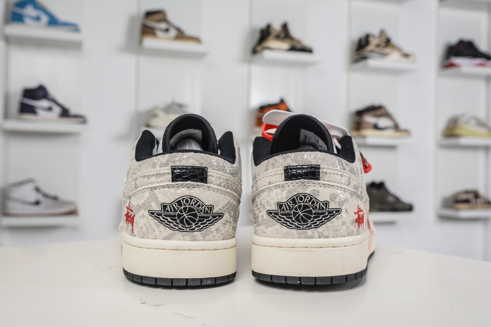 Nike Air Jordan 1 Low 马年限定 龙马精神 FC7688-200