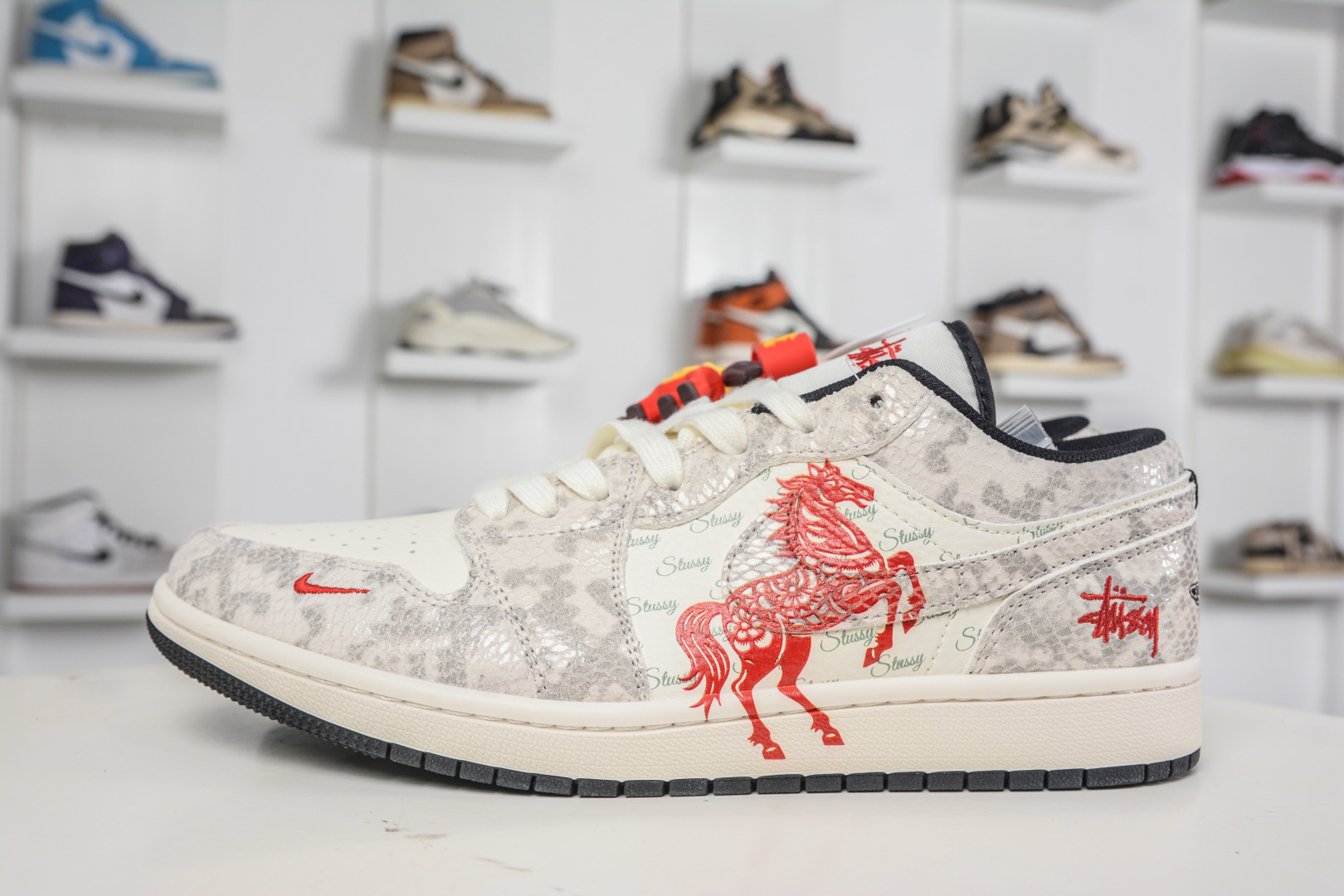 Nike Air Jordan 1 Low 马年限定 龙马精神 FC7688-200