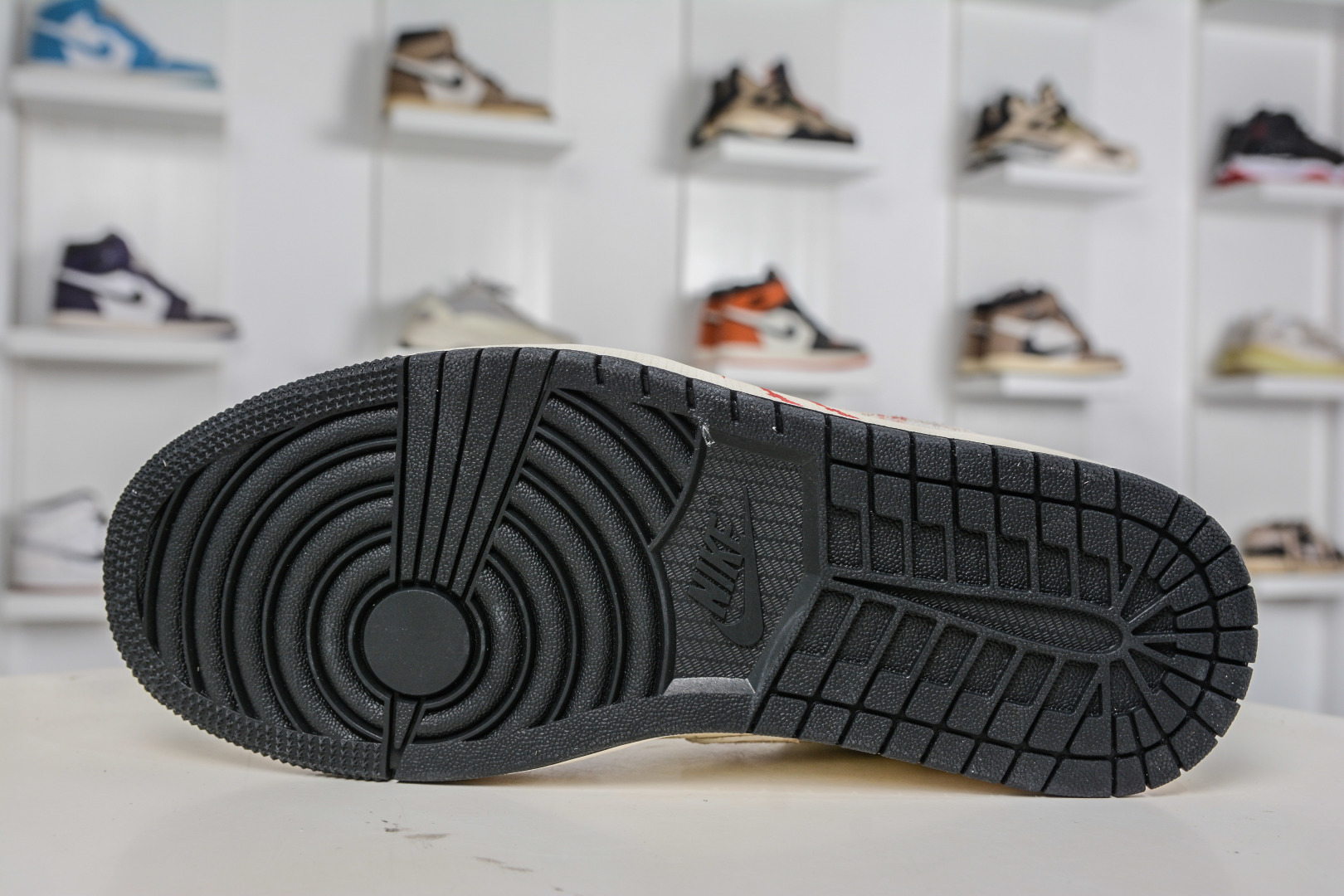 Nike Air Jordan 1 Low 马年限定 龙马精神 FC7688-200