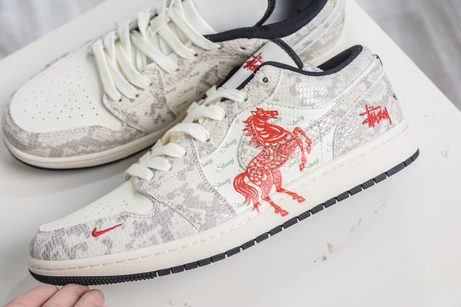 Nike Air Jordan 1 Low 马年限定 龙马精神 FC7688-200