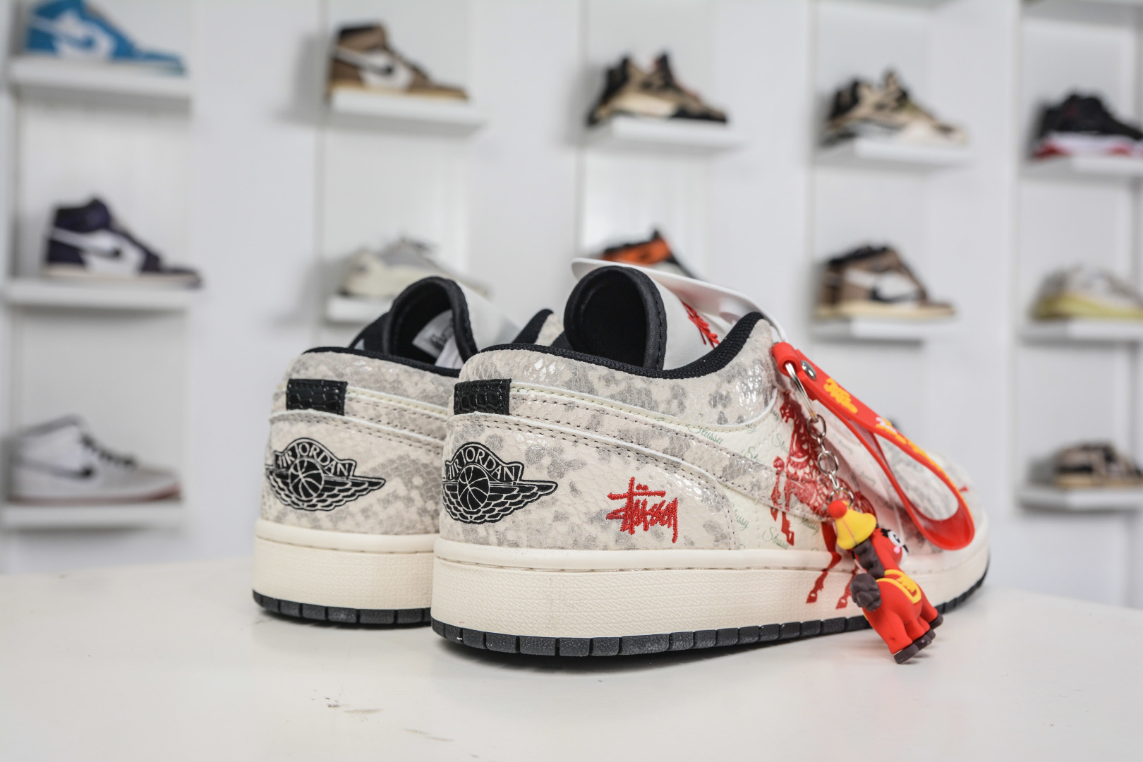 Nike Air Jordan 1 Low 马年限定 龙马精神 FC7688-200