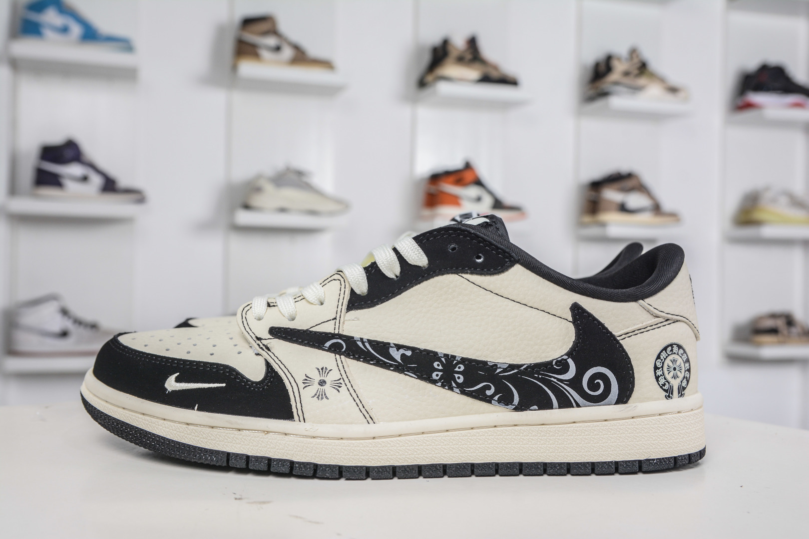 TS x Air Jordan x Chrome Hearts AJ1 Low 倒钩低帮联名克罗心-米白黑 DD7866-108
