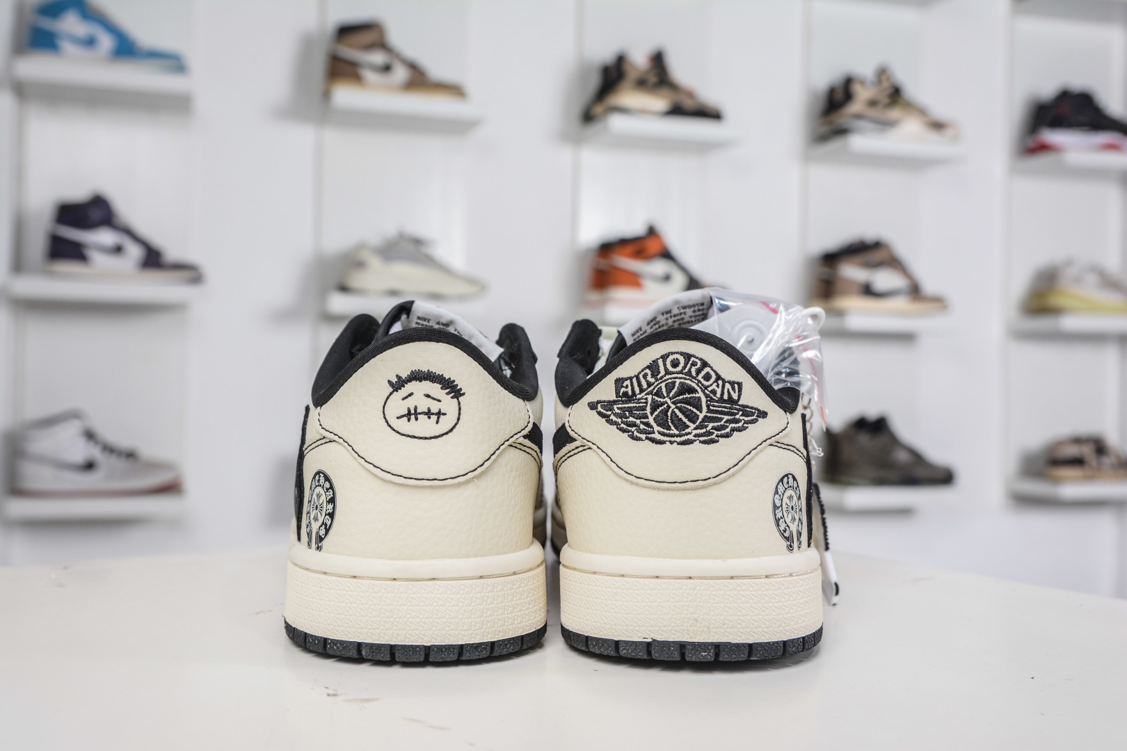TS x Air Jordan x Chrome Hearts AJ1 Low 倒钩低帮联名克罗心-米白黑 DD7866-108