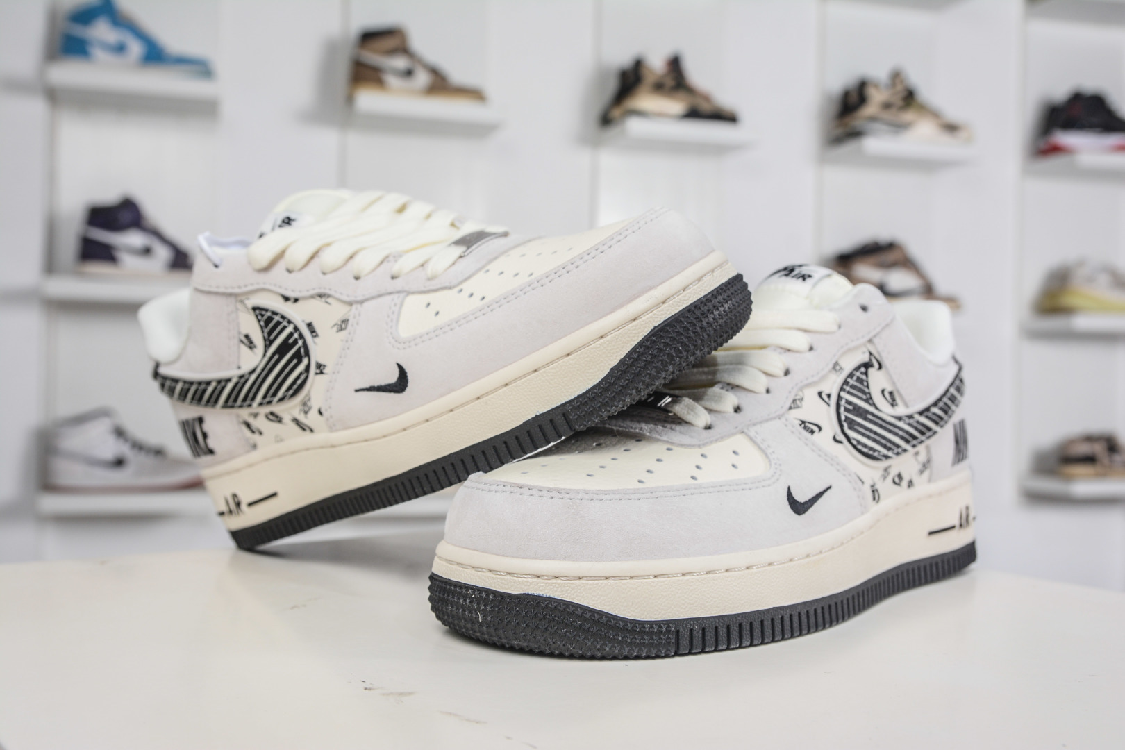 Nike Air Force 1 Low 07 米灰黑 JP8028-068