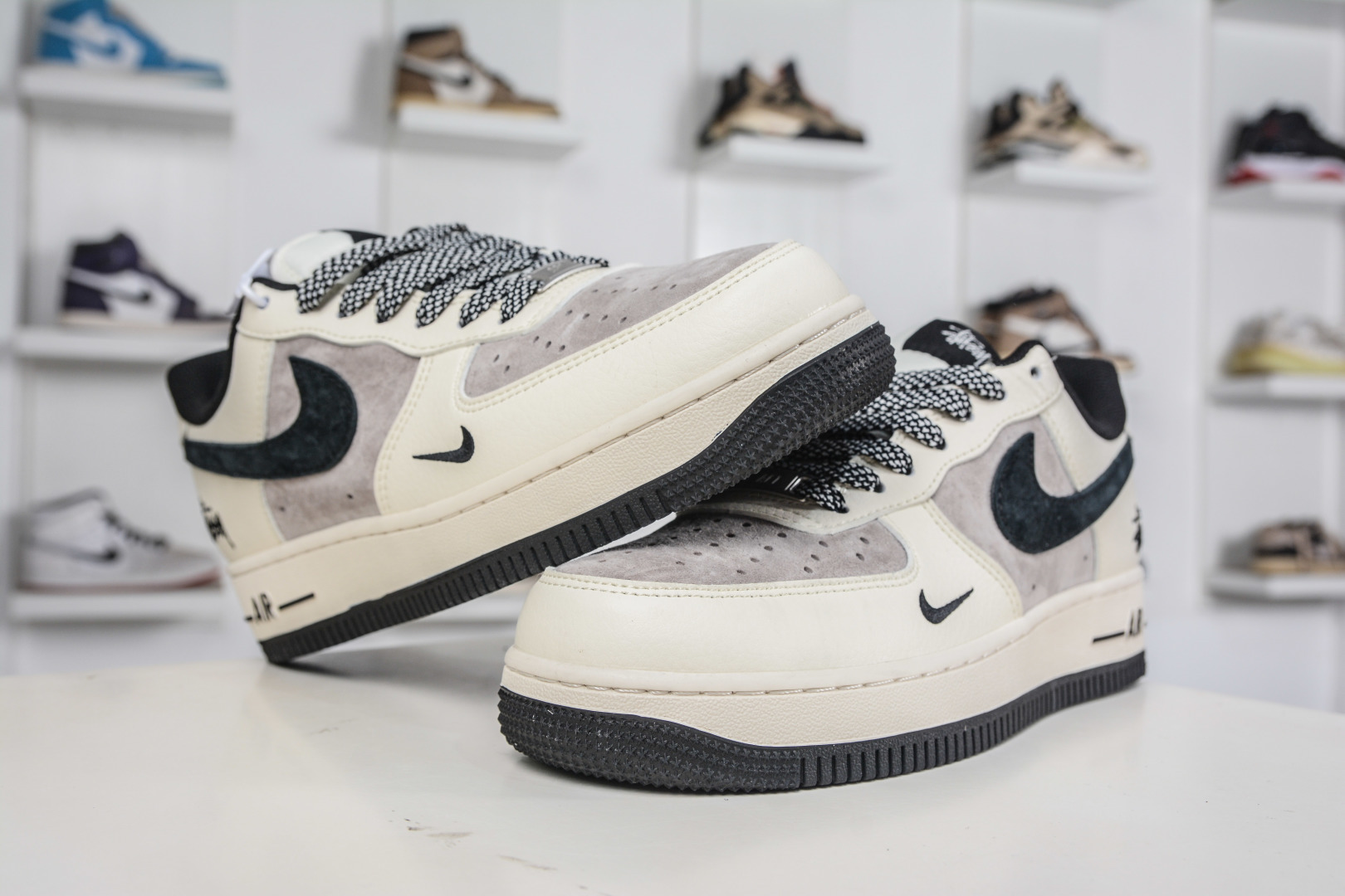 Stussy x NIke Air Force 1 斯图西联名-白灰黑 XD9314-617