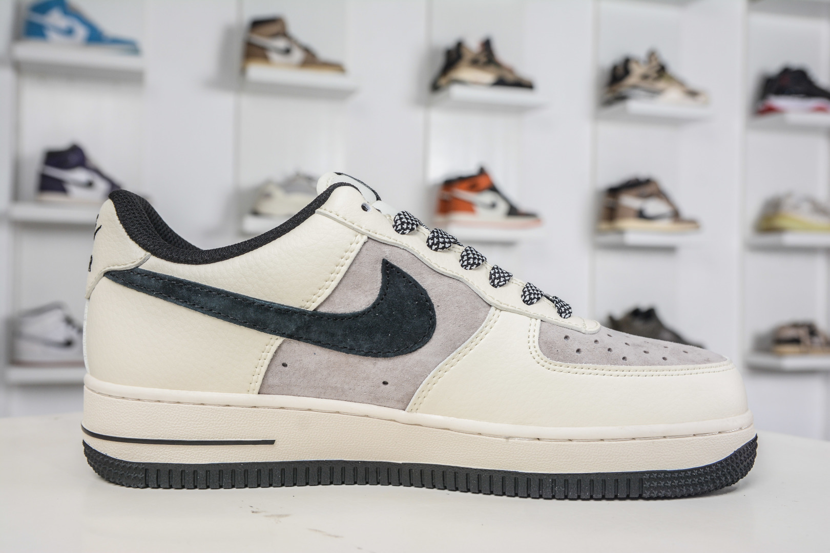 Stussy x NIke Air Force 1 斯图西联名-白灰黑 XD9314-617