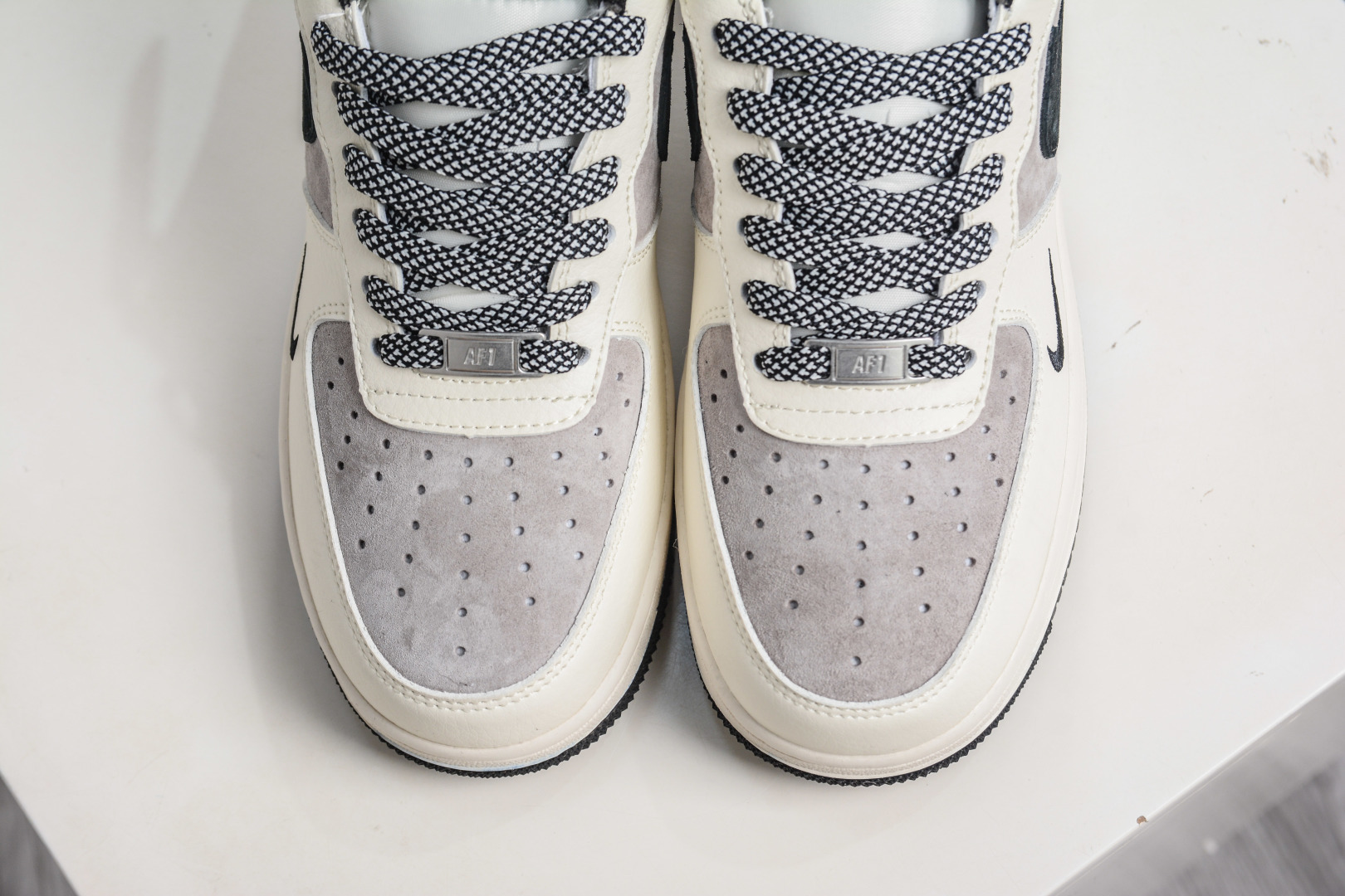 Stussy x NIke Air Force 1 斯图西联名-白灰黑 XD9314-617