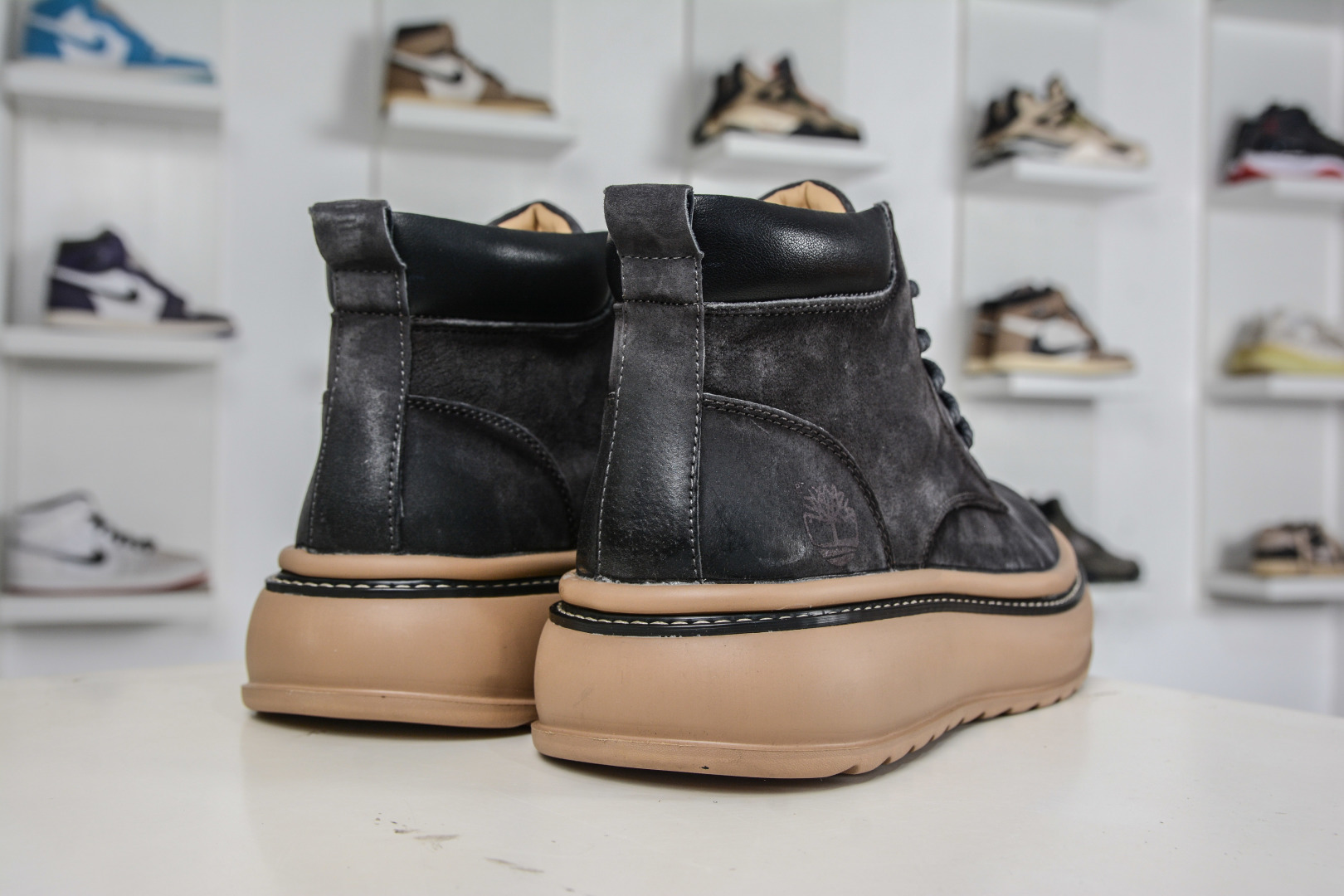 年终福利 Timberland添柏岚/天伯伦 秋冬新品 秋冬必备户外休闲大黄靴系列-High Quatity Cheap Brand wholesale wholesaler seller Clothes Bags handbags Sneakers Top Fashion Clothing Shoes from China Factory Chinese suppliers best Quality Beautiful Price 年终福利 Timberland添柏岚/天伯伦 秋冬新品 秋冬必备户外休闲大黄靴系列