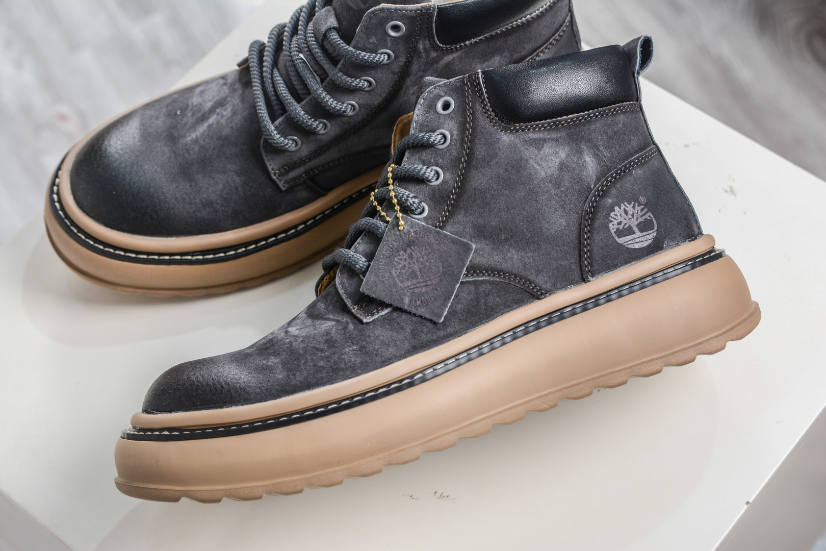 年终福利 Timberland添柏岚/天伯伦 秋冬新品 秋冬必备户外休闲大黄靴系列-High Quatity Cheap Brand wholesale wholesaler seller Clothes Bags handbags Sneakers Top Fashion Clothing Shoes from China Factory Chinese suppliers best Quality Beautiful Price 年终福利 Timberland添柏岚/天伯伦 秋冬新品 秋冬必备户外休闲大黄靴系列