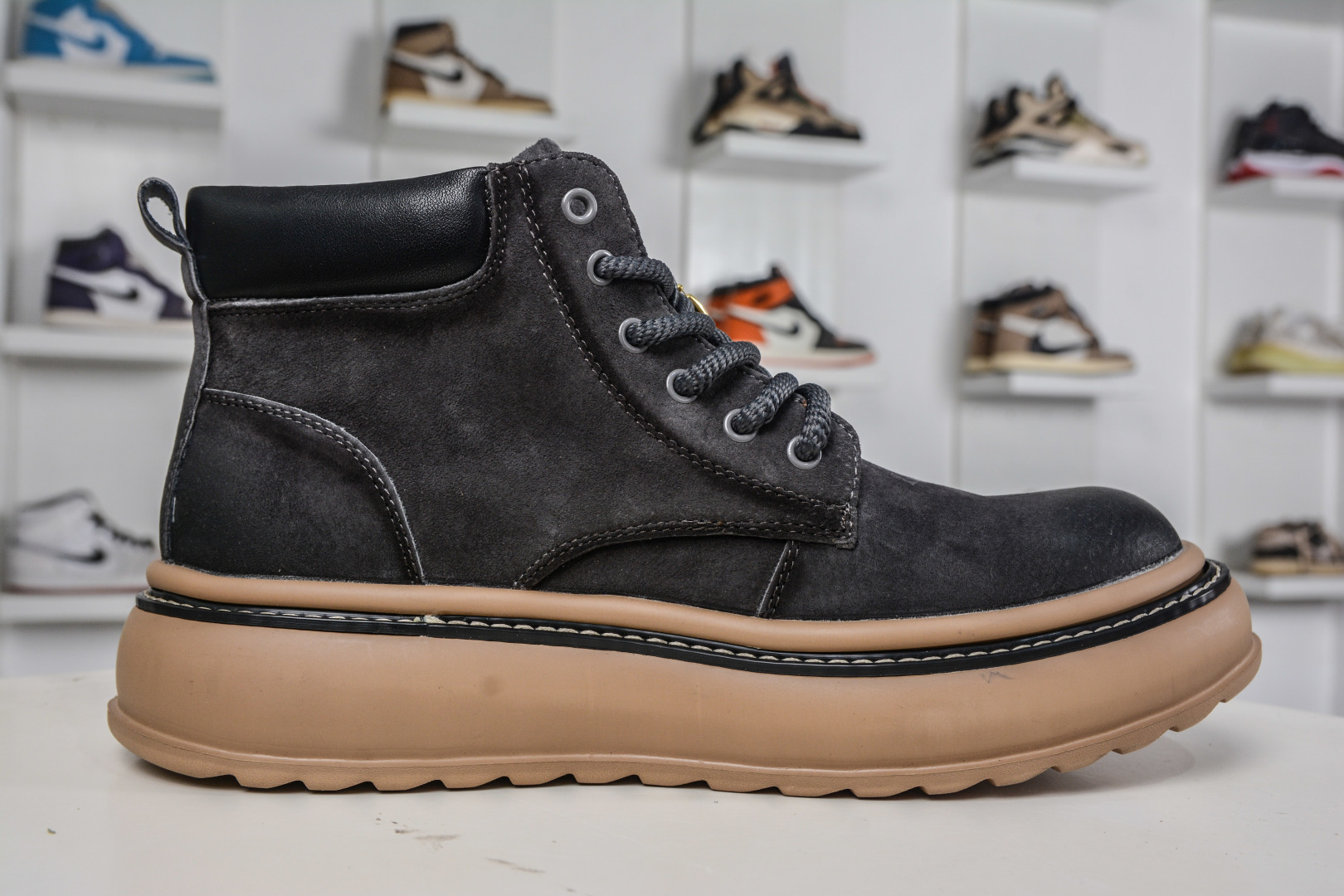 年终福利 Timberland添柏岚/天伯伦 秋冬新品 秋冬必备户外休闲大黄靴系列-High Quatity Cheap Brand wholesale wholesaler seller Clothes Bags handbags Sneakers Top Fashion Clothing Shoes from China Factory Chinese suppliers best Quality Beautiful Price 年终福利 Timberland添柏岚/天伯伦 秋冬新品 秋冬必备户外休闲大黄靴系列