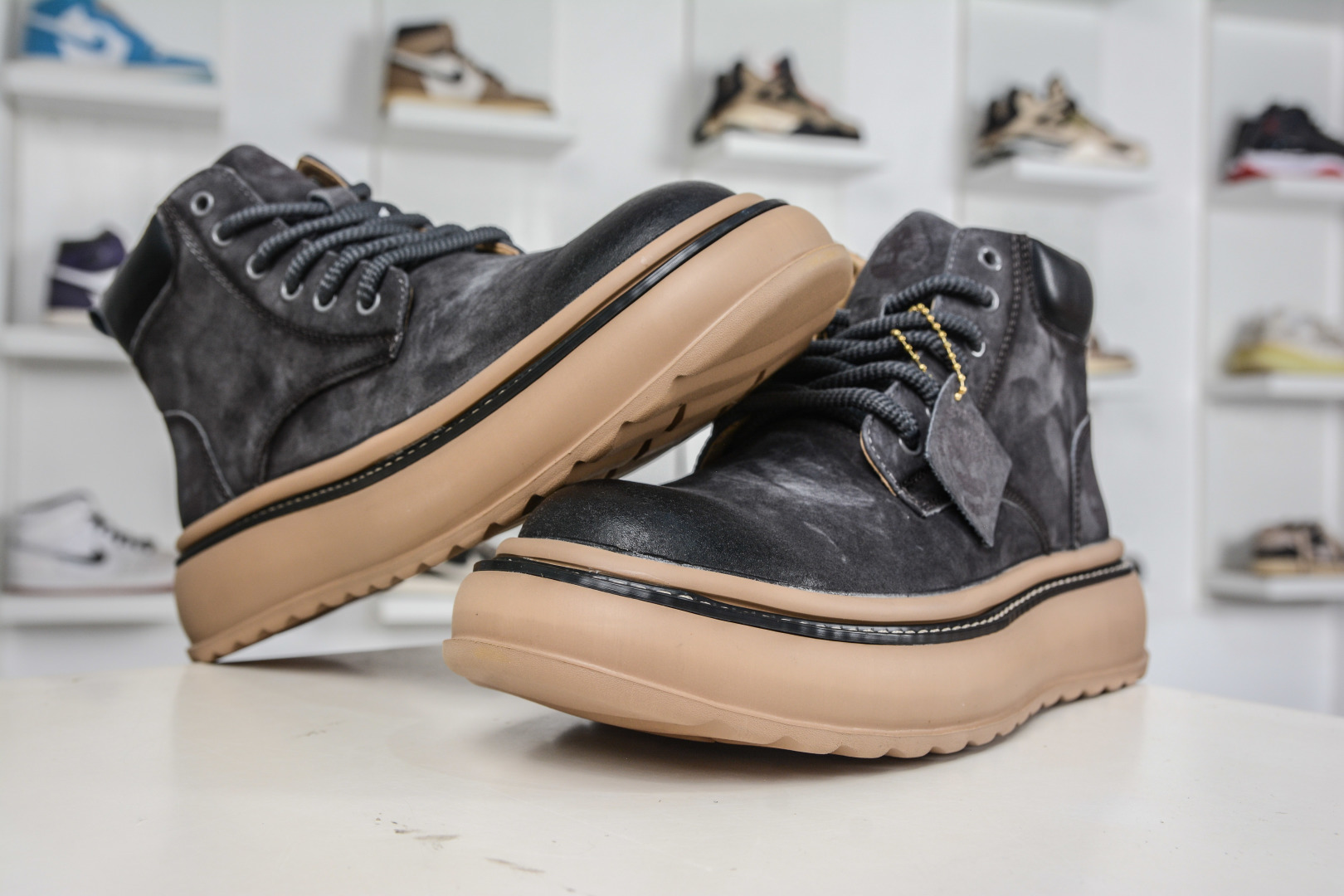 年终福利 Timberland添柏岚/天伯伦 秋冬新品 秋冬必备户外休闲大黄靴系列-High Quatity Cheap Brand wholesale wholesaler seller Clothes Bags handbags Sneakers Top Fashion Clothing Shoes from China Factory Chinese suppliers best Quality Beautiful Price 年终福利 Timberland添柏岚/天伯伦 秋冬新品 秋冬必备户外休闲大黄靴系列