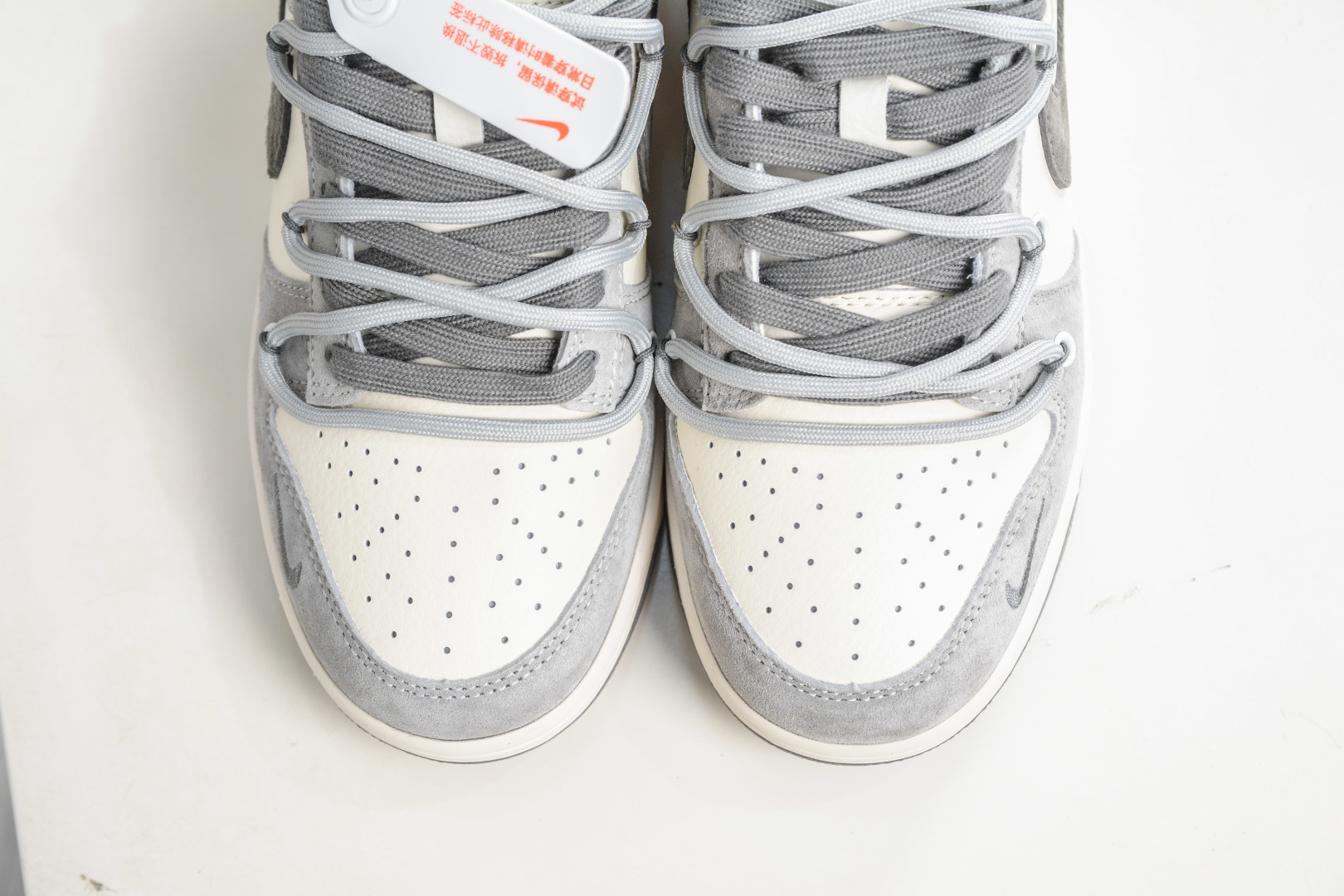 290 Nike SB Dunk Low x The North Face x CDG 北面CDG联名-米白灰绑带 JP2026-102-Chinese UA Cheap High Quatity Brand Clothes Bags handbags Sneakers wholesale wholesaler seller from China Factory suppliers Fashion Clothing Shoes best Quality Beautiful Price 290 Nike SB Dunk Low x The North Face x CDG 北面CDG联名-米白灰绑带 JP2026-102