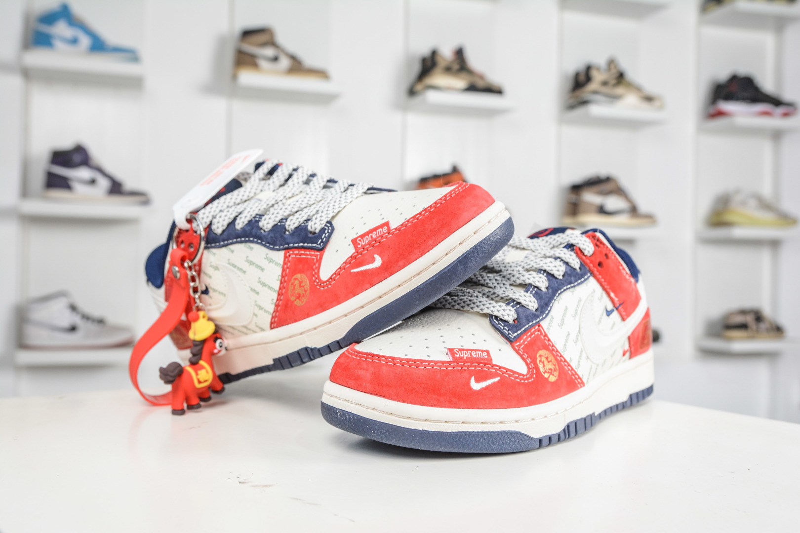 270 Nike SB Dunk Low x Superme SUP联名马年限定-米白红蓝 FC7688-209-Chinese UA Cheap High Quatity Brand Clothes Bags handbags Sneakers wholesale wholesaler seller from China Factory suppliers Fashion Clothing Shoes best Quality Beautiful Price 270 Nike SB Dunk Low x Superme SUP联名马年限定-米白红蓝 FC7688-209