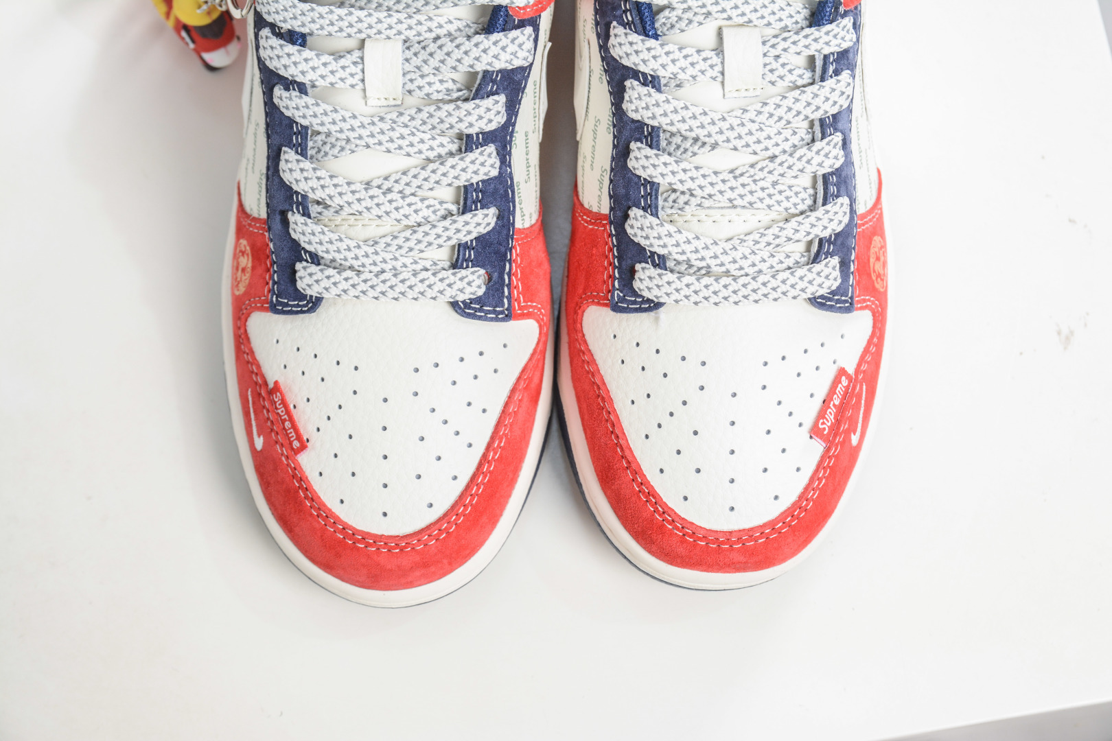 270 Nike SB Dunk Low x Superme SUP联名马年限定-米白红蓝 FC7688-209-Chinese UA Cheap High Quatity Brand Clothes Bags handbags Sneakers wholesale wholesaler seller from China Factory suppliers Fashion Clothing Shoes best Quality Beautiful Price 270 Nike SB Dunk Low x Superme SUP联名马年限定-米白红蓝 FC7688-209