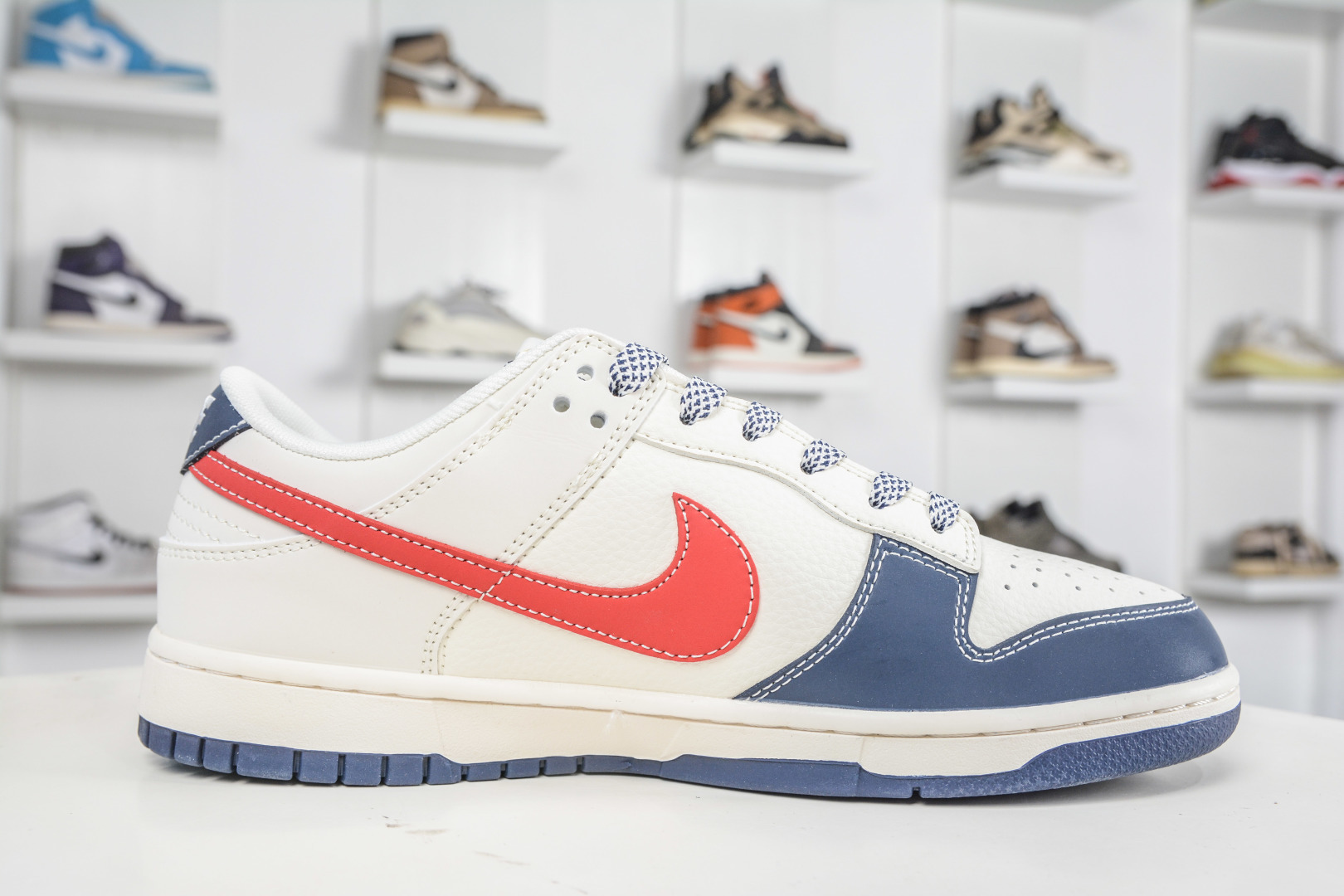 270 Nike SB Dunk Low x Louis Vuitton LV联名马年限定-白蓝红 JJ2508-563-Chinese UA Cheap High Quatity Brand Clothes Bags handbags Sneakers wholesale wholesaler seller from China Factory suppliers Fashion Clothing Shoes best Quality Beautiful Price 270 Nike SB Dunk Low x Louis Vuitton LV联名马年限定-白蓝红 JJ2508-563