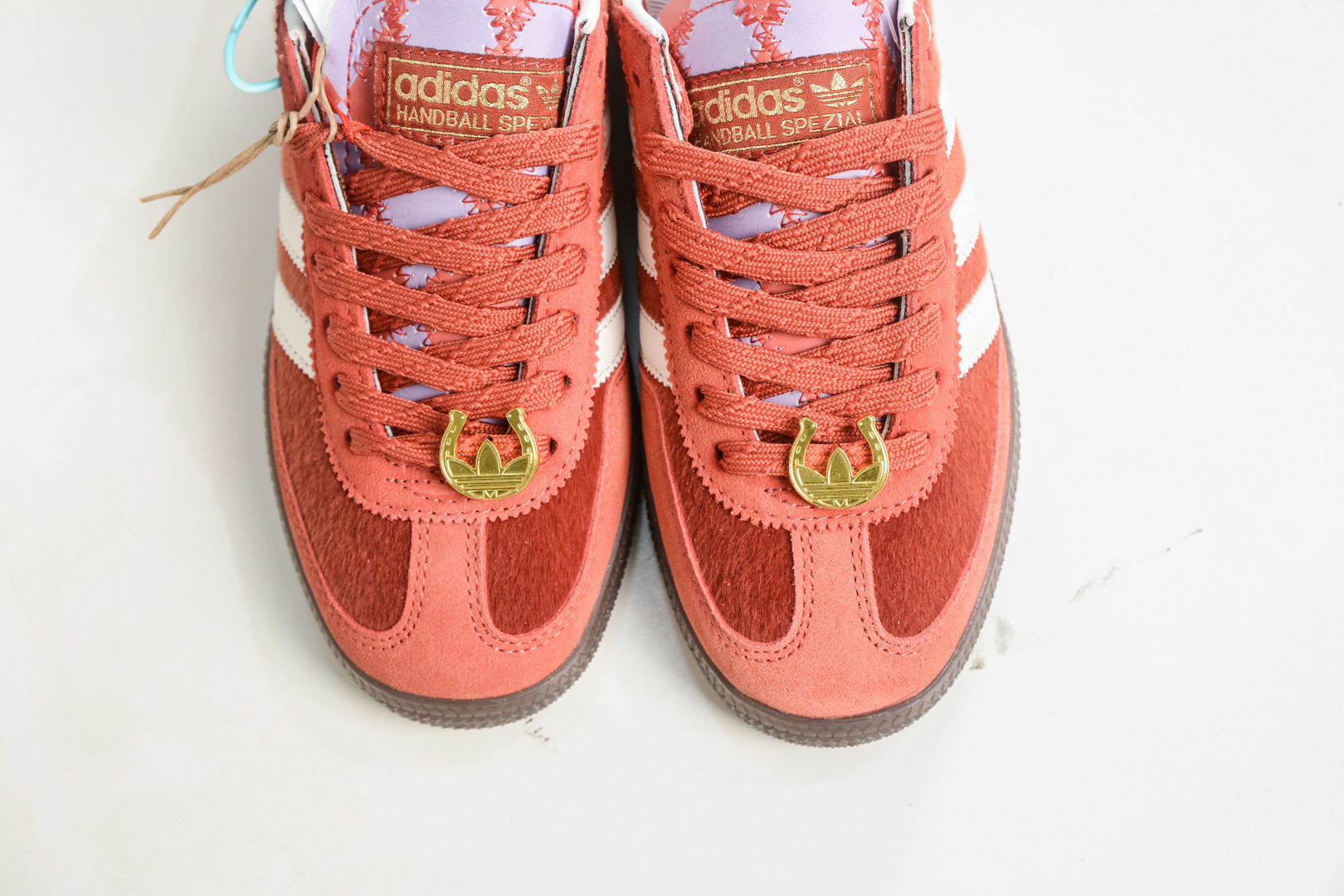 200 adidas originals HANDBALL SPEZIAL CNY新年款 马年限定 手球运动员系列百搭休闲运动板鞋 KJ6299-Chinese UA Cheap High Quatity Brand Clothes Bags handbags Sneakers wholesale wholesaler seller from China Factory suppliers Fashion Clothing Shoes best Quality Beautiful Price 200 adidas originals HANDBALL SPEZIAL CNY新年款 马年限定 手球运动员系列百搭休闲运动板鞋 KJ6299