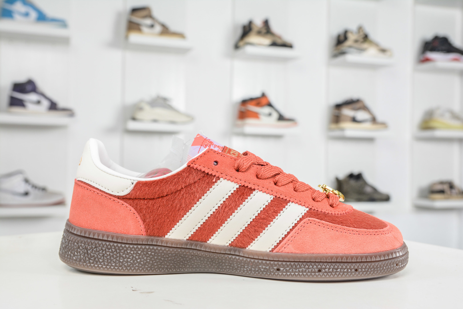 200 adidas originals HANDBALL SPEZIAL CNY新年款 马年限定 手球运动员系列百搭休闲运动板鞋 KJ6299-Chinese UA Cheap High Quatity Brand Clothes Bags handbags Sneakers wholesale wholesaler seller from China Factory suppliers Fashion Clothing Shoes best Quality Beautiful Price 200 adidas originals HANDBALL SPEZIAL CNY新年款 马年限定 手球运动员系列百搭休闲运动板鞋 KJ6299