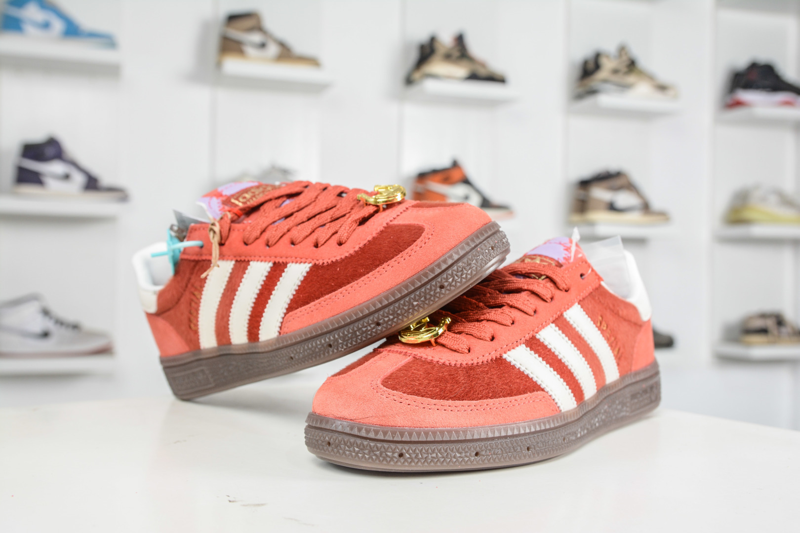 200 adidas originals HANDBALL SPEZIAL CNY新年款 马年限定 手球运动员系列百搭休闲运动板鞋 KJ6299-Chinese UA Cheap High Quatity Brand Clothes Bags handbags Sneakers wholesale wholesaler seller from China Factory suppliers Fashion Clothing Shoes best Quality Beautiful Price 200 adidas originals HANDBALL SPEZIAL CNY新年款 马年限定 手球运动员系列百搭休闲运动板鞋 KJ6299