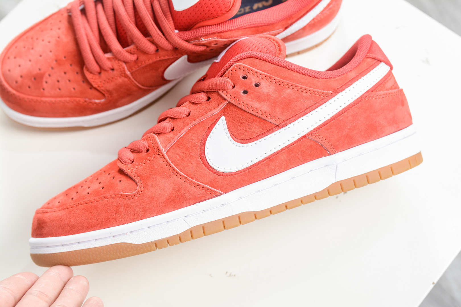 200 Nike Dunk SB Low 红白生胶 FZ1287-300-Chinese UA Cheap High Quatity Brand Clothes Bags handbags Sneakers wholesale wholesaler seller from China Factory suppliers Fashion Clothing Shoes best Quality Beautiful Price 200 Nike Dunk SB Low 红白生胶 FZ1287-300