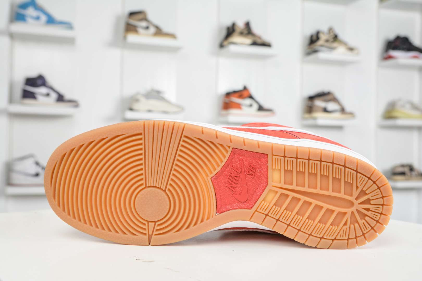 200 Nike Dunk SB Low 红白生胶 FZ1287-300-Chinese UA Cheap High Quatity Brand Clothes Bags handbags Sneakers wholesale wholesaler seller from China Factory suppliers Fashion Clothing Shoes best Quality Beautiful Price 200 Nike Dunk SB Low 红白生胶 FZ1287-300