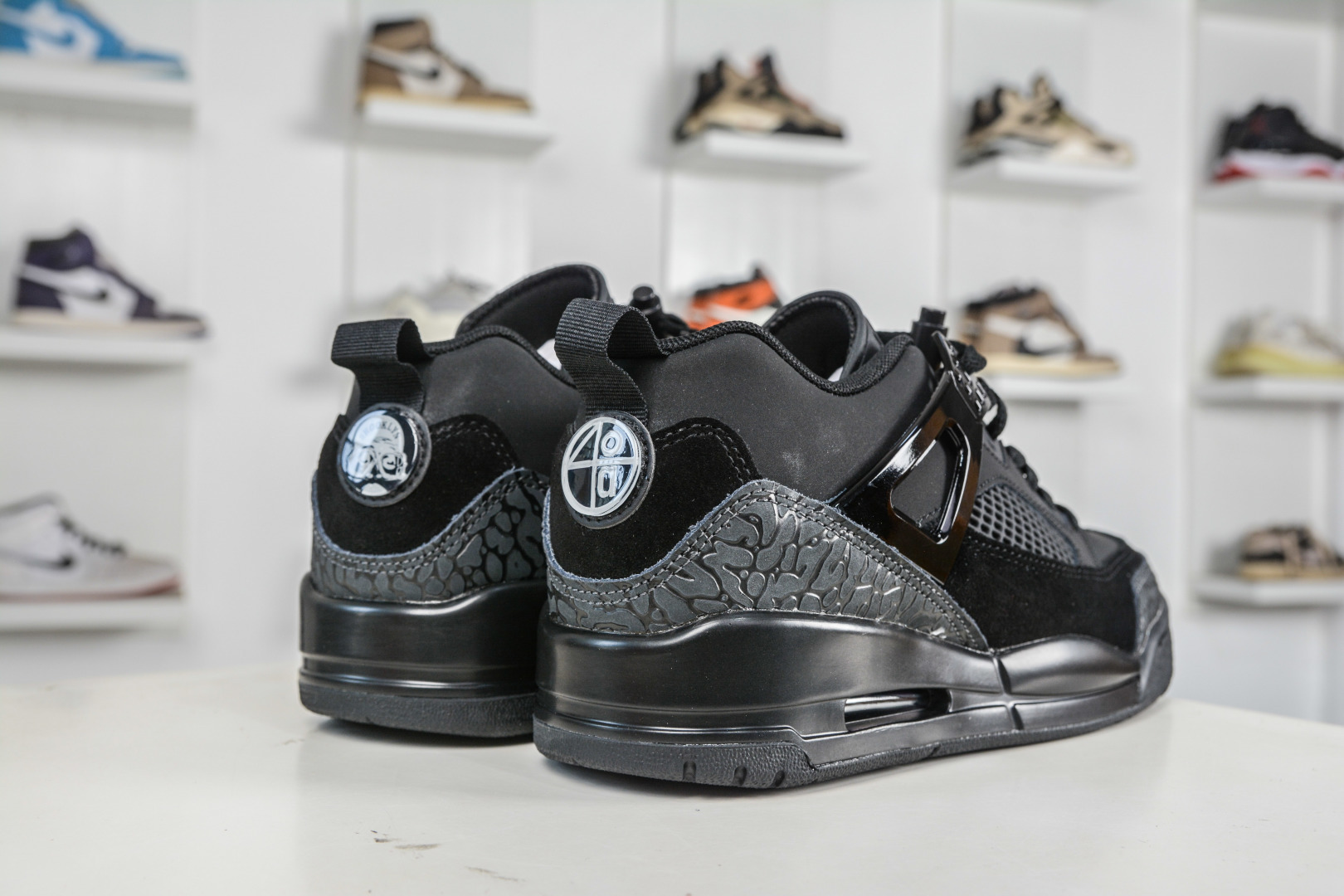 260 Jordan Spizike Low AJ复古低帮篮球鞋 FQ1759-001-Chinese UA Cheap High Quatity Brand Clothes Bags handbags Sneakers wholesale wholesaler seller from China Factory suppliers Fashion Clothing Shoes best Quality Beautiful Price 260 Jordan Spizike Low AJ复古低帮篮球鞋 FQ1759-001