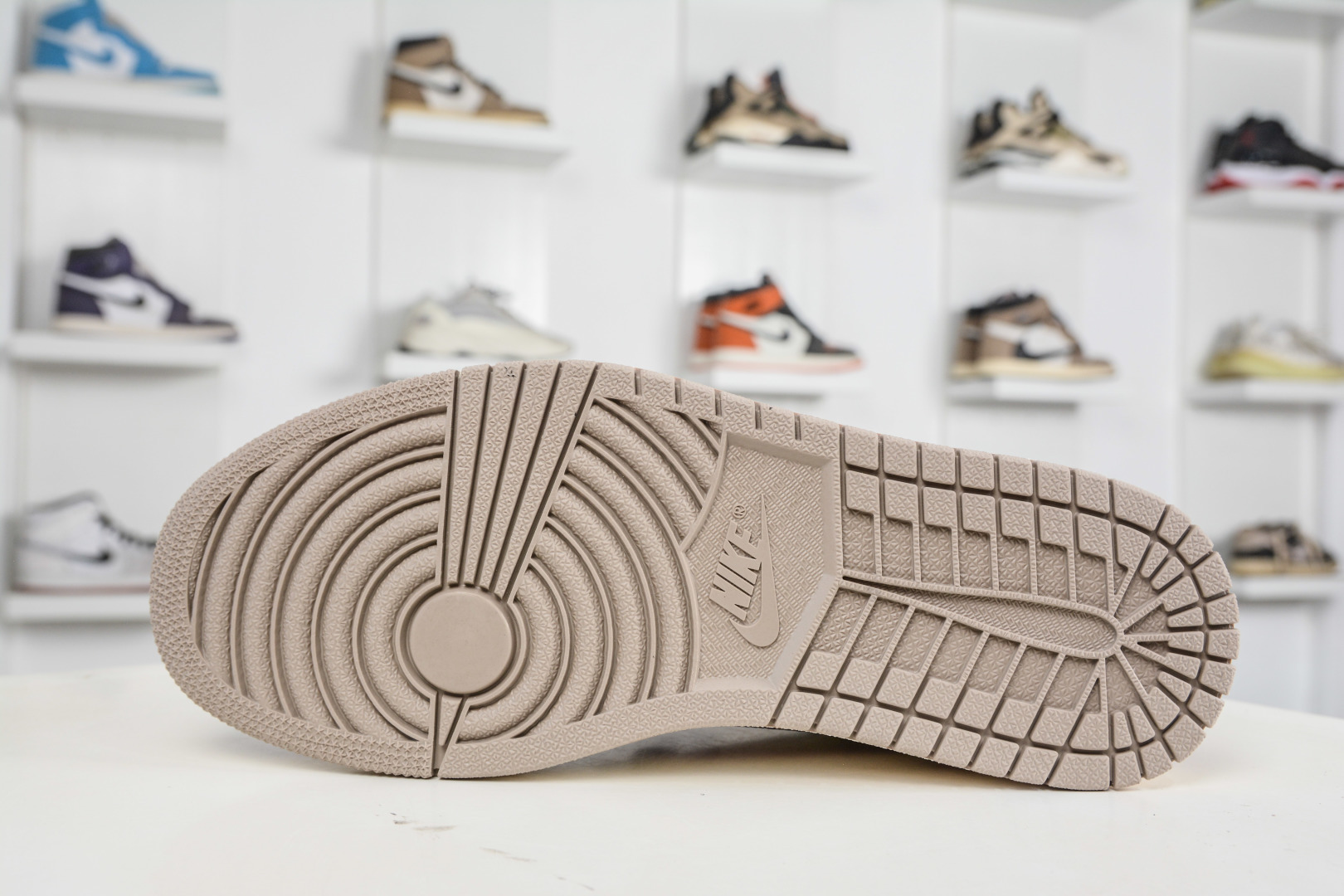 270 TS x Nike Air Jordan 1 Low 马年限定联名-米白红 XD1979-004-Chinese UA Cheap High Quatity Brand Clothes Bags handbags Sneakers wholesale wholesaler seller from China Factory suppliers Fashion Clothing Shoes best Quality Beautiful Price 270 TS x Nike Air Jordan 1 Low 马年限定联名-米白红 XD1979-004